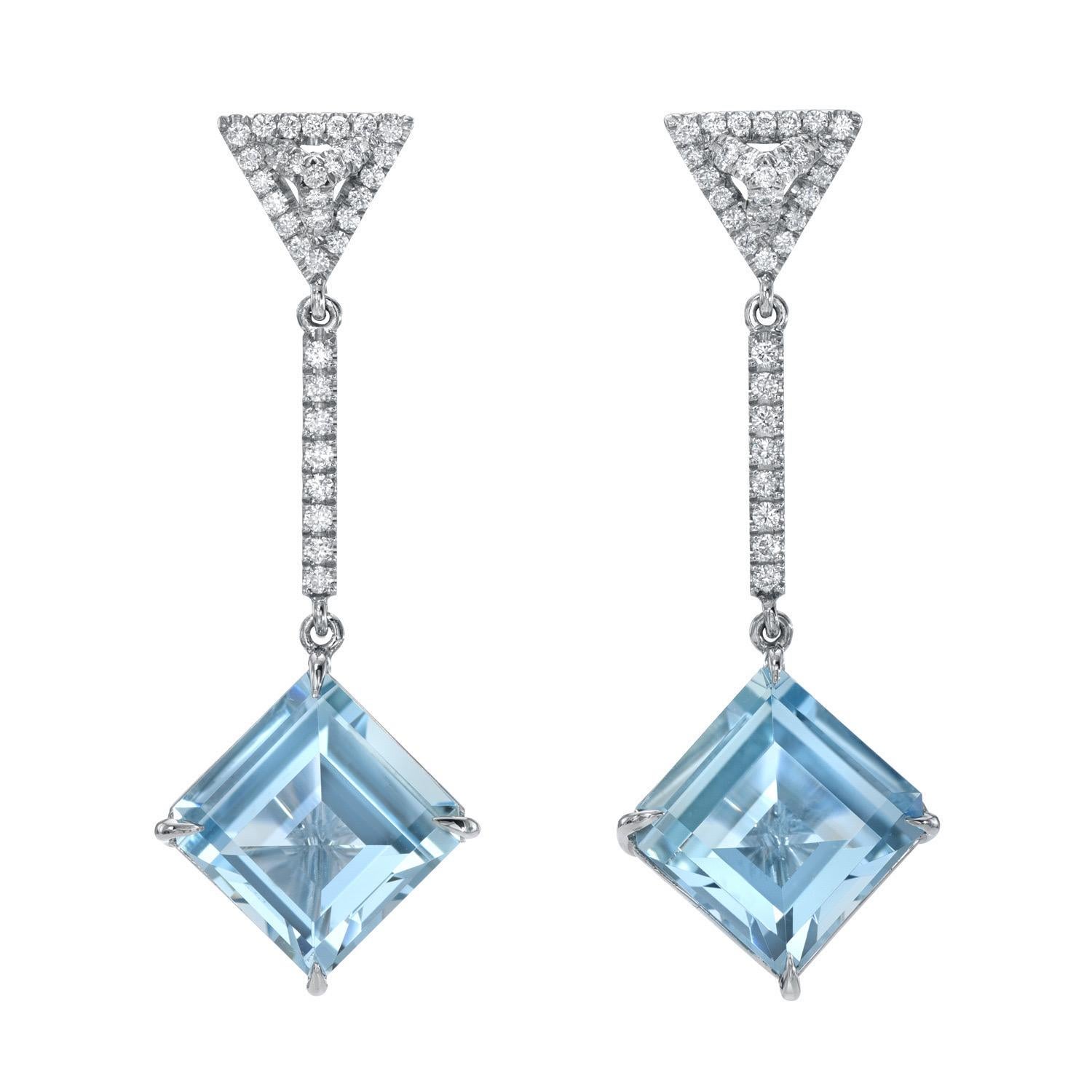 Contemporary Aquamarine Earrings 5.87 Carat Kite Shapes For Sale