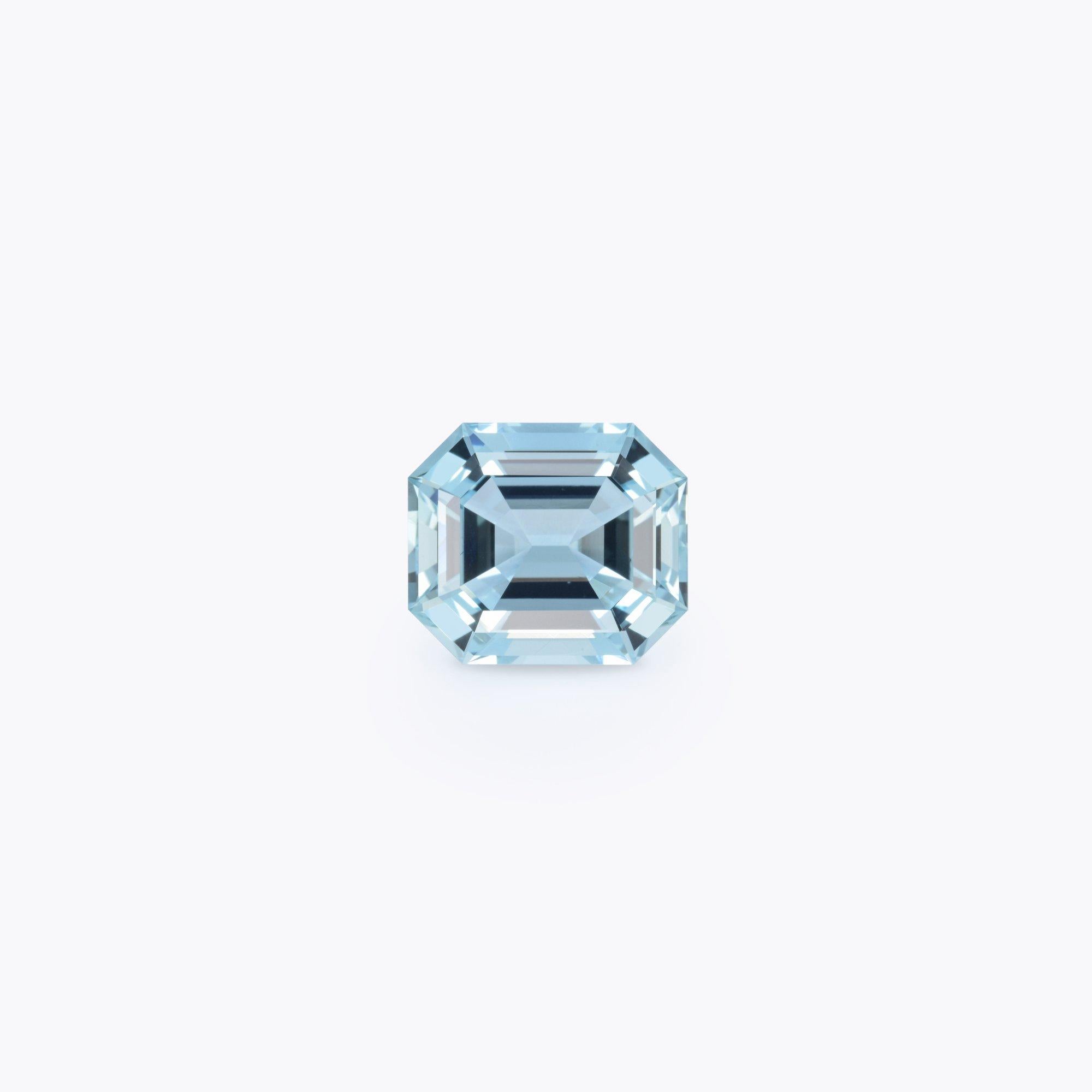 Magnificent 11.25 carat Aquamarine emerald cut gem, offered loose to a very special lady or gentleman.
Returns are accepted and paid by us within 7 days of delivery.
We offer supreme custom jewelry work upon request. Please contact us for more