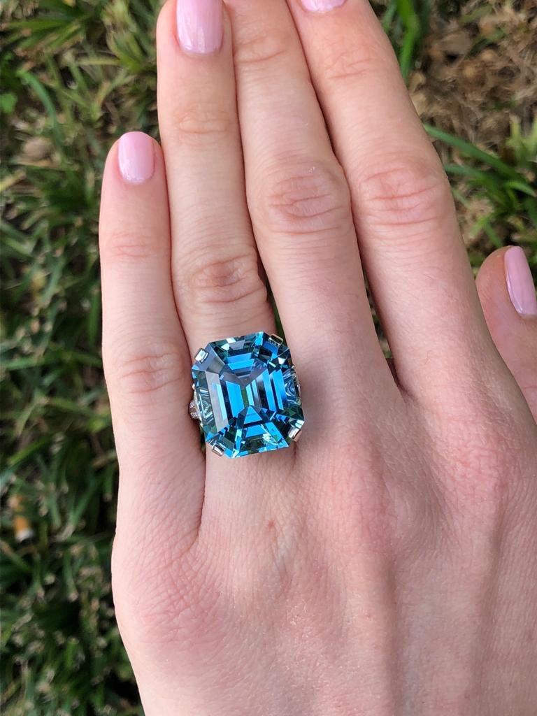 Aquamarine Ring 20.37 Carats Emerald Cut Brazil In New Condition In Beverly Hills, CA