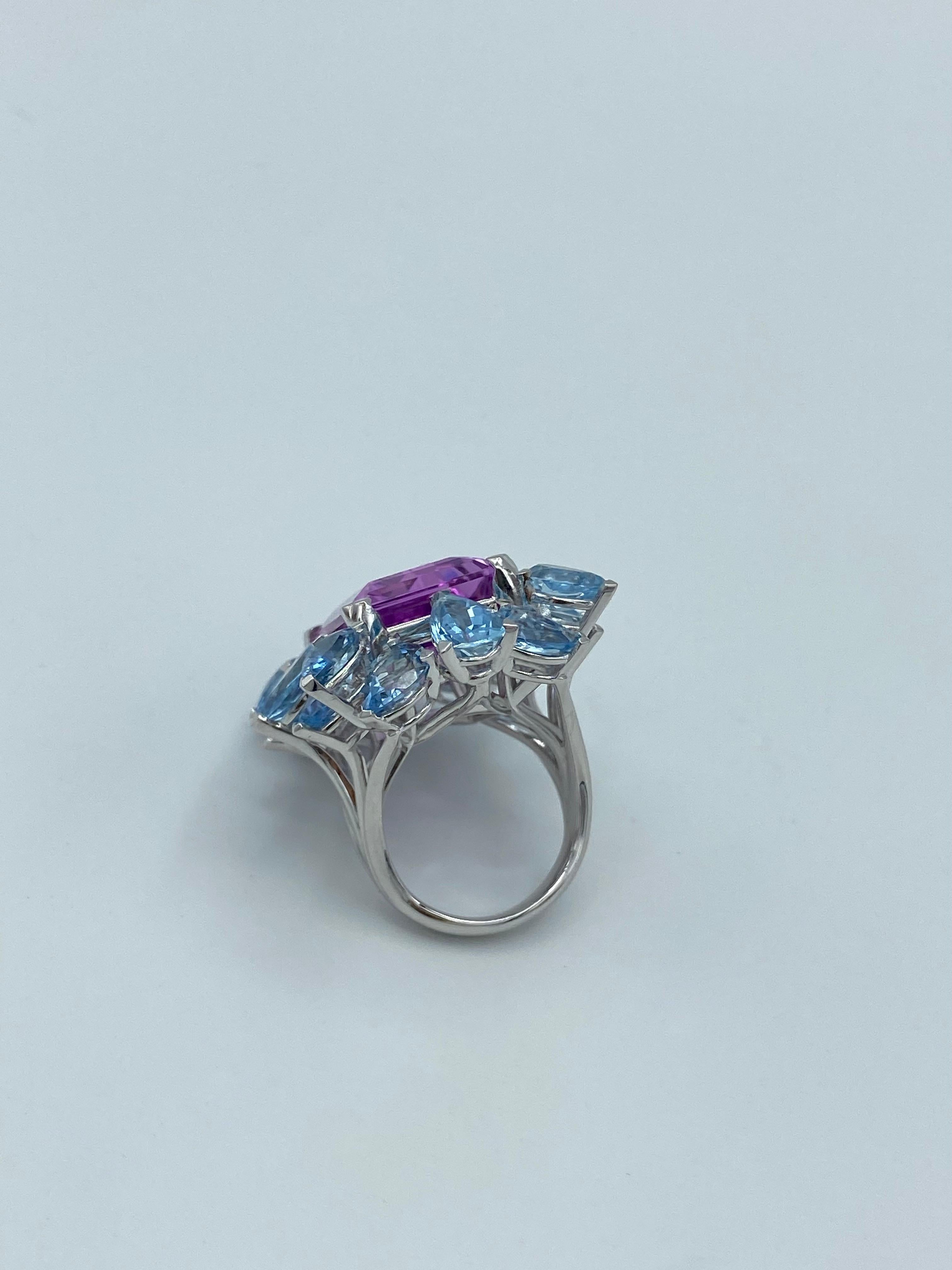 Aquamarine Emerald Cut Kunzite 18Kt White Gold Cocktail Ring In New Condition For Sale In Bussolengo, Verona