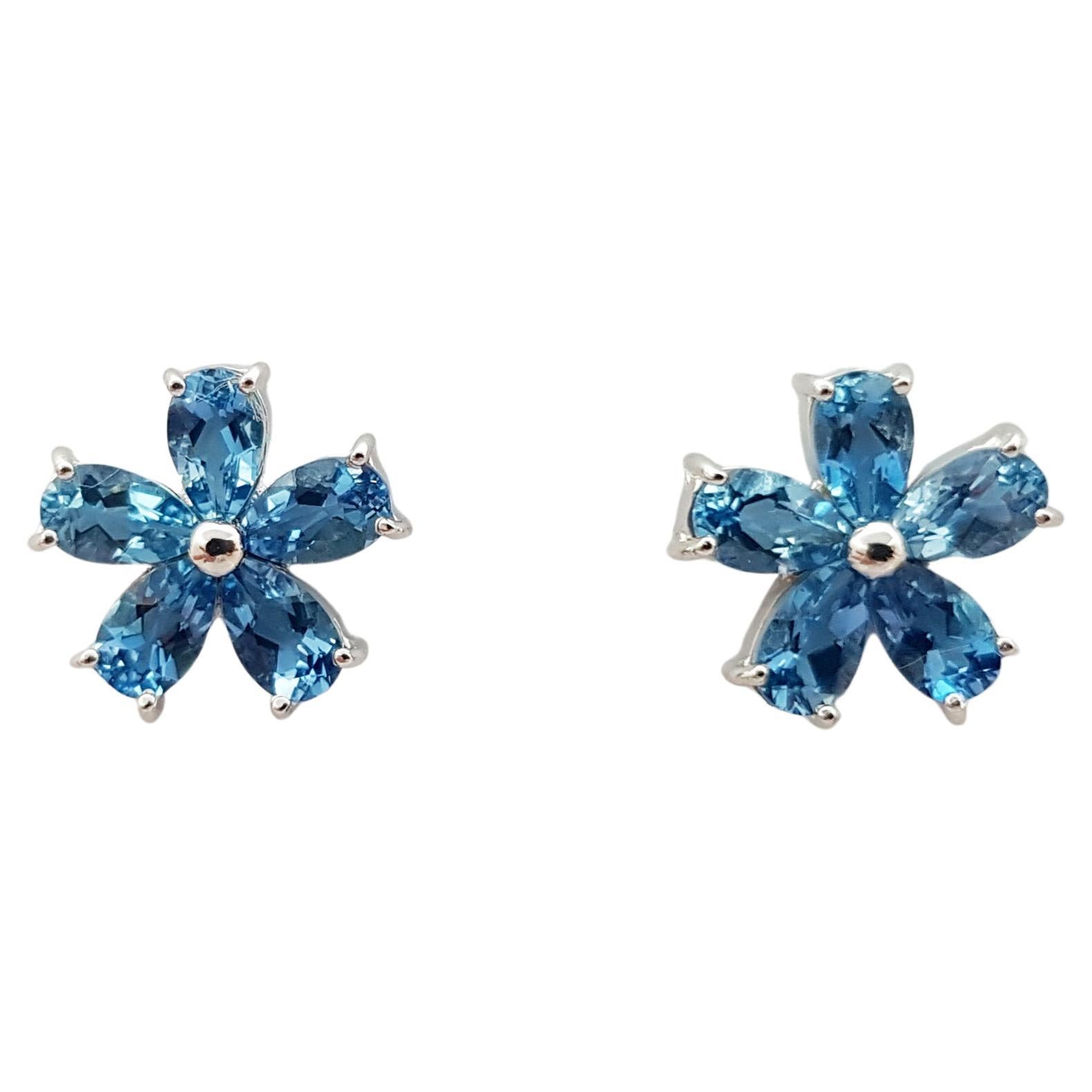 Aquamarine Flower Earrings Set in 18 Karat White Gold Settings For Sale