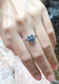 Aquamarine Flower Ring Set in 18 Karat White Gold Settings