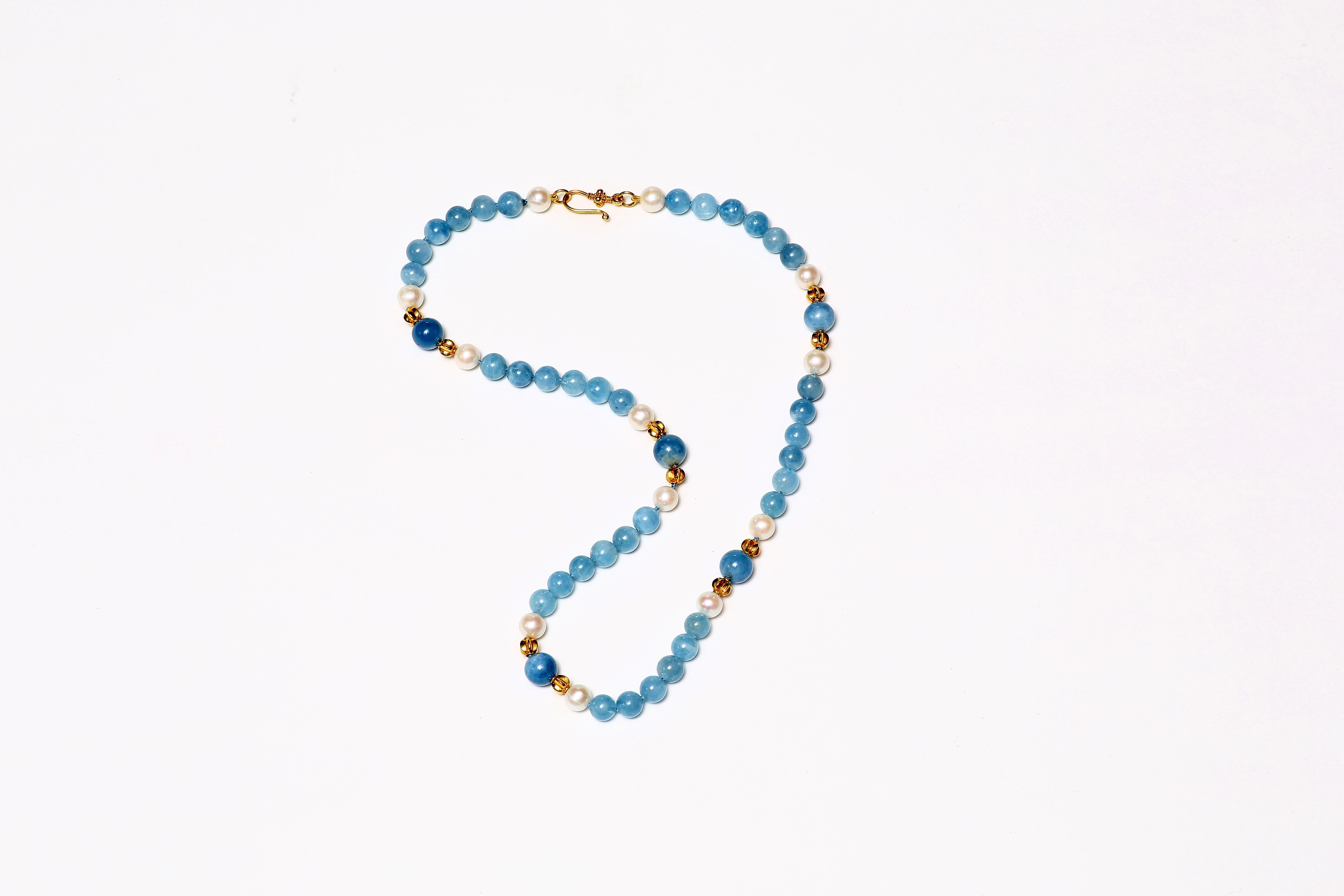 Aquamarine, Freshwater Pearl and Gold Necklace 2