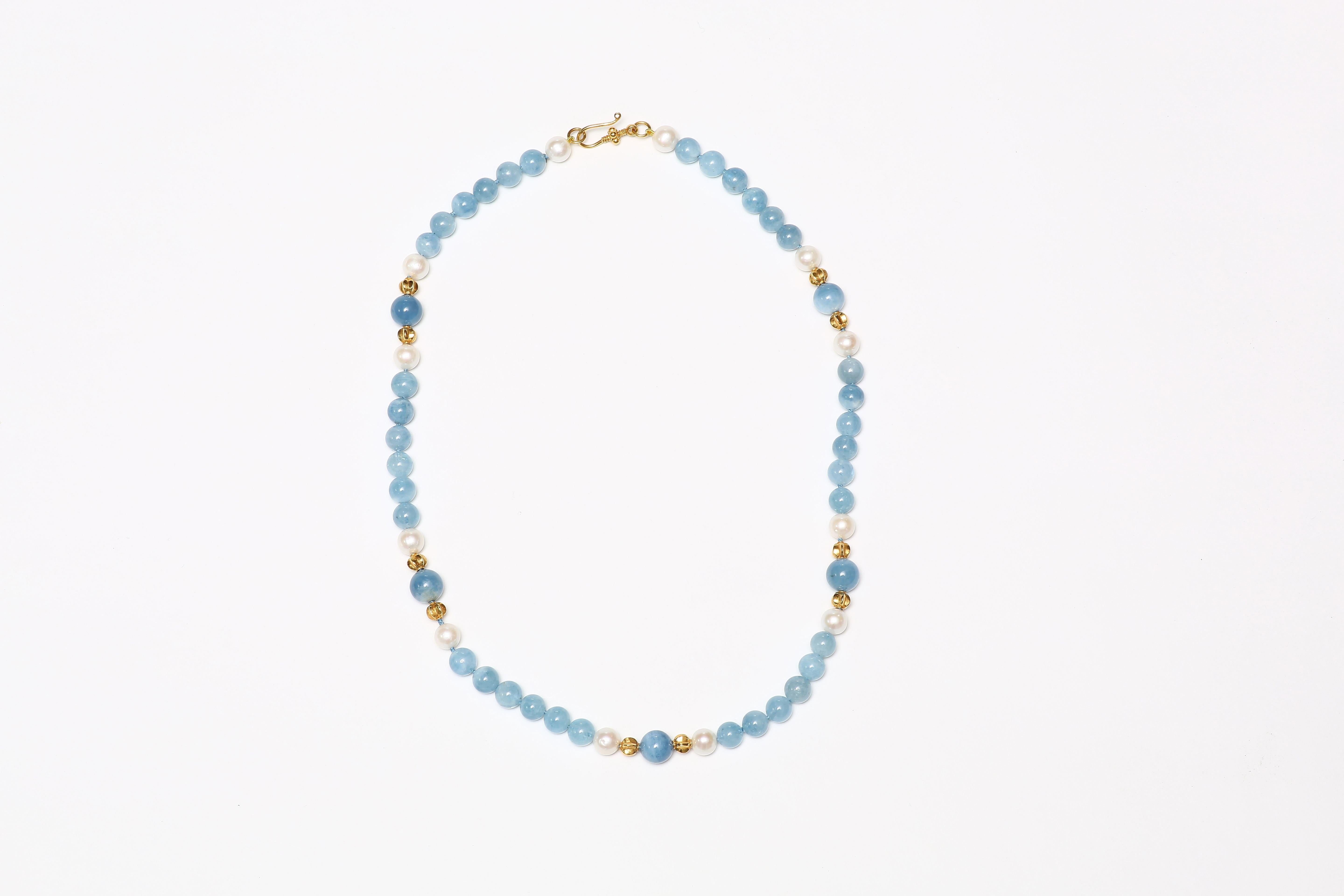 Aquamarine, Freshwater Pearl and Gold Necklace 3