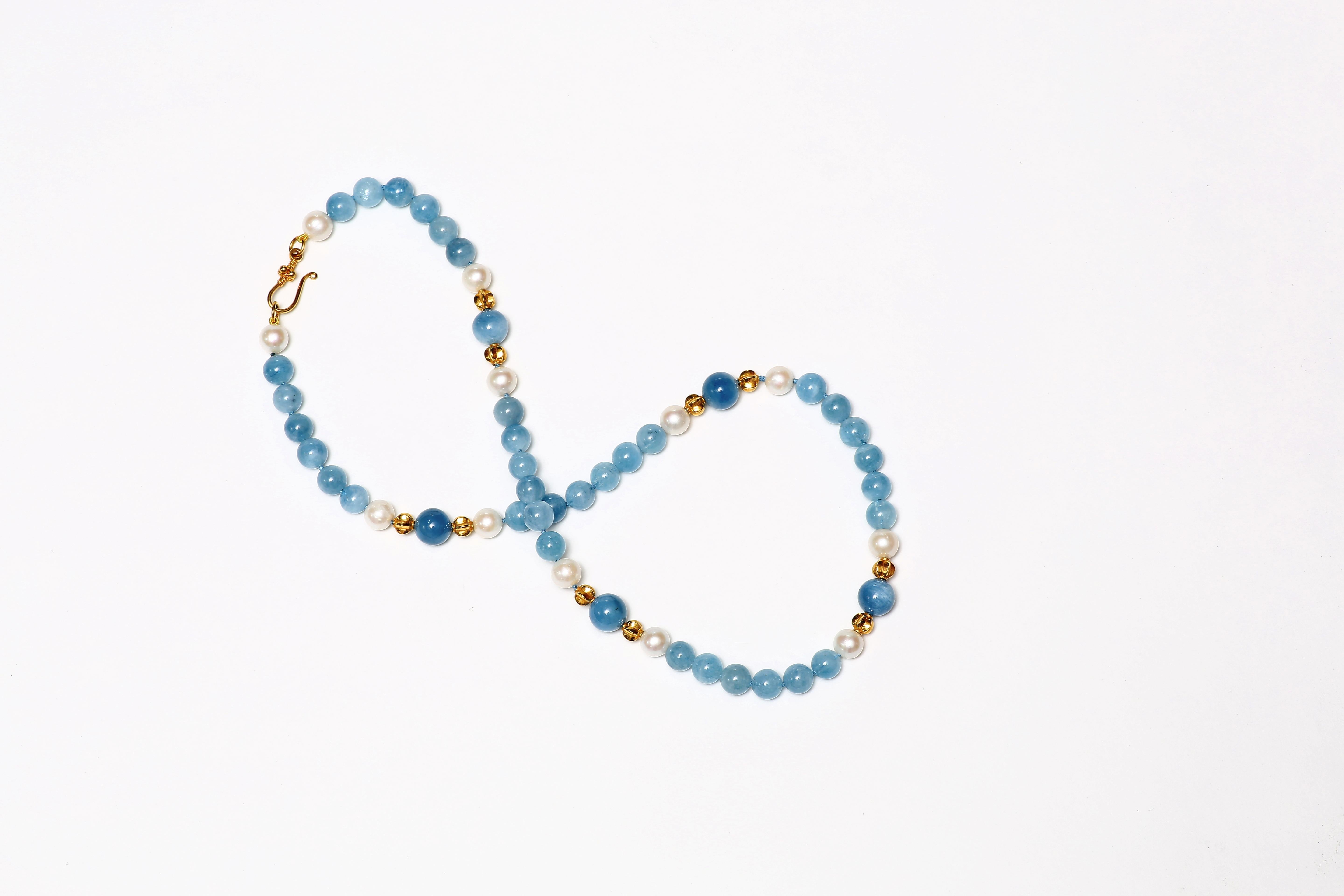 Aquamarine, Freshwater Pearl and Gold Necklace 4