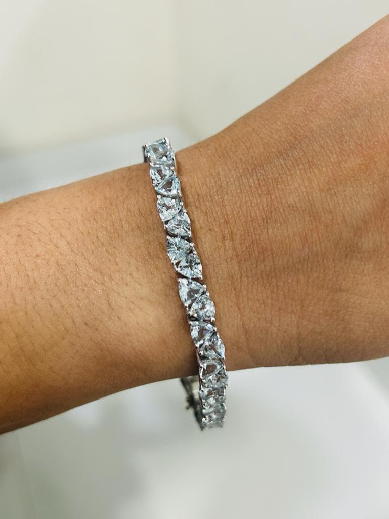 Bracelet tennis pour la fête des mères en argent 925 avec aigue-marine et pierres précieuses Neuf - En vente à New York, NY