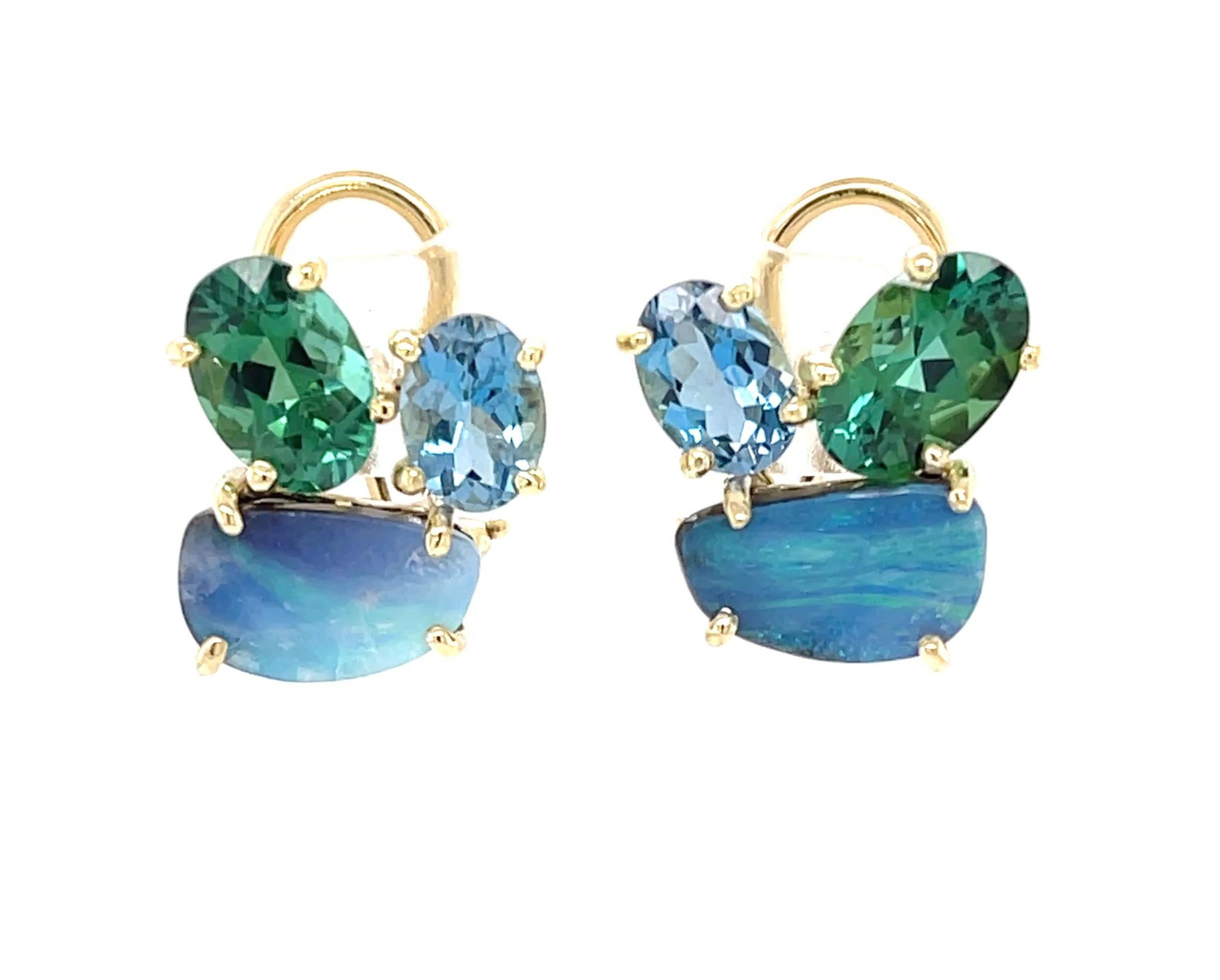 Diese wunderschönen Ohrringe zeigen eine reiche und doch ruhige Farbkombination, indem sie leuchtend blaue Aquamarine und lebhafte tealgrüne Turmaline mit beruhigenden lavendelblauen Boulder-Opalen zusammenbringen! Die Boulder-Opale haben eine
