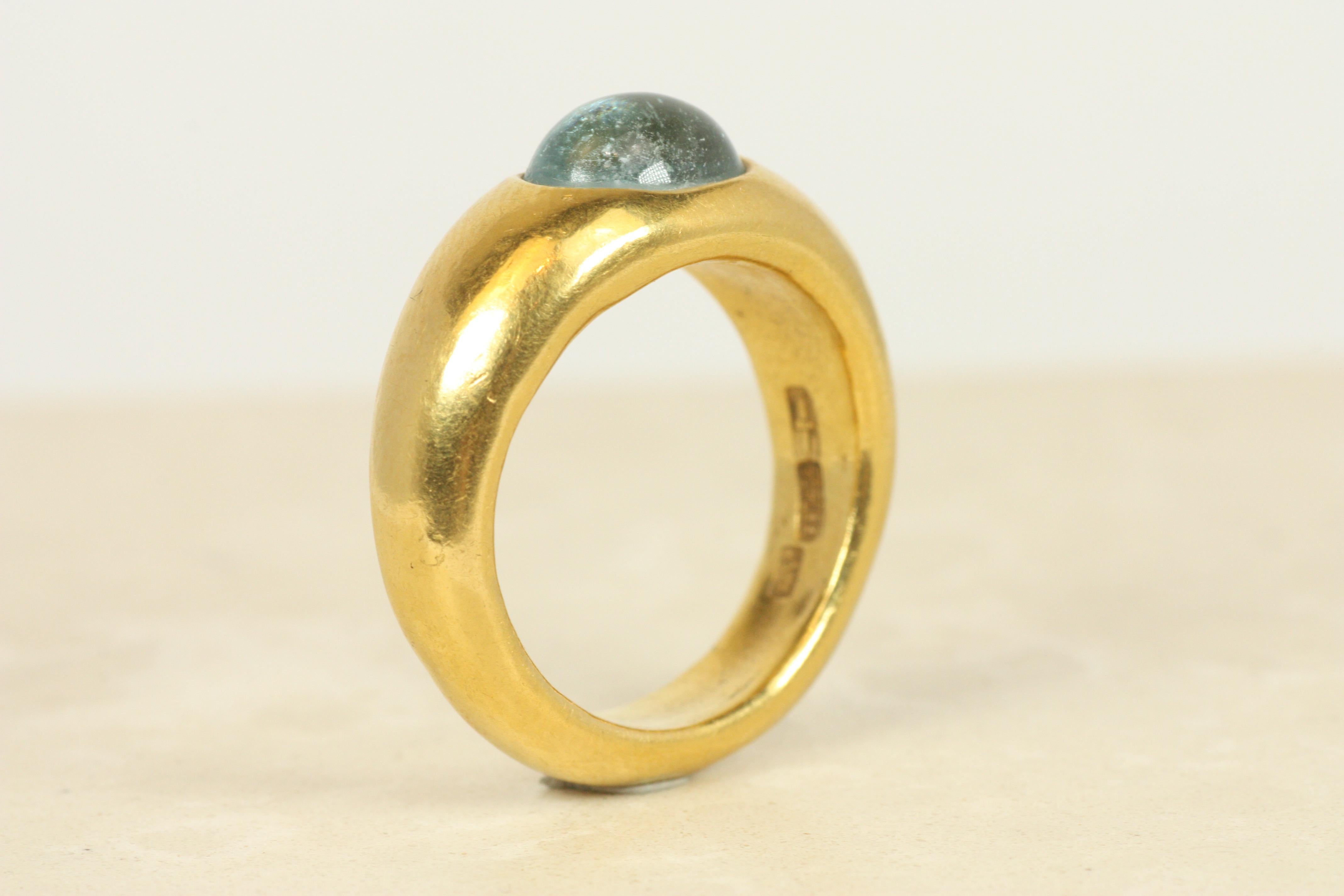 Women's Aquamarine Gypsy Ring – Cabochon Cut in 22K Yellow Gold, Darlene deSedle For Sale