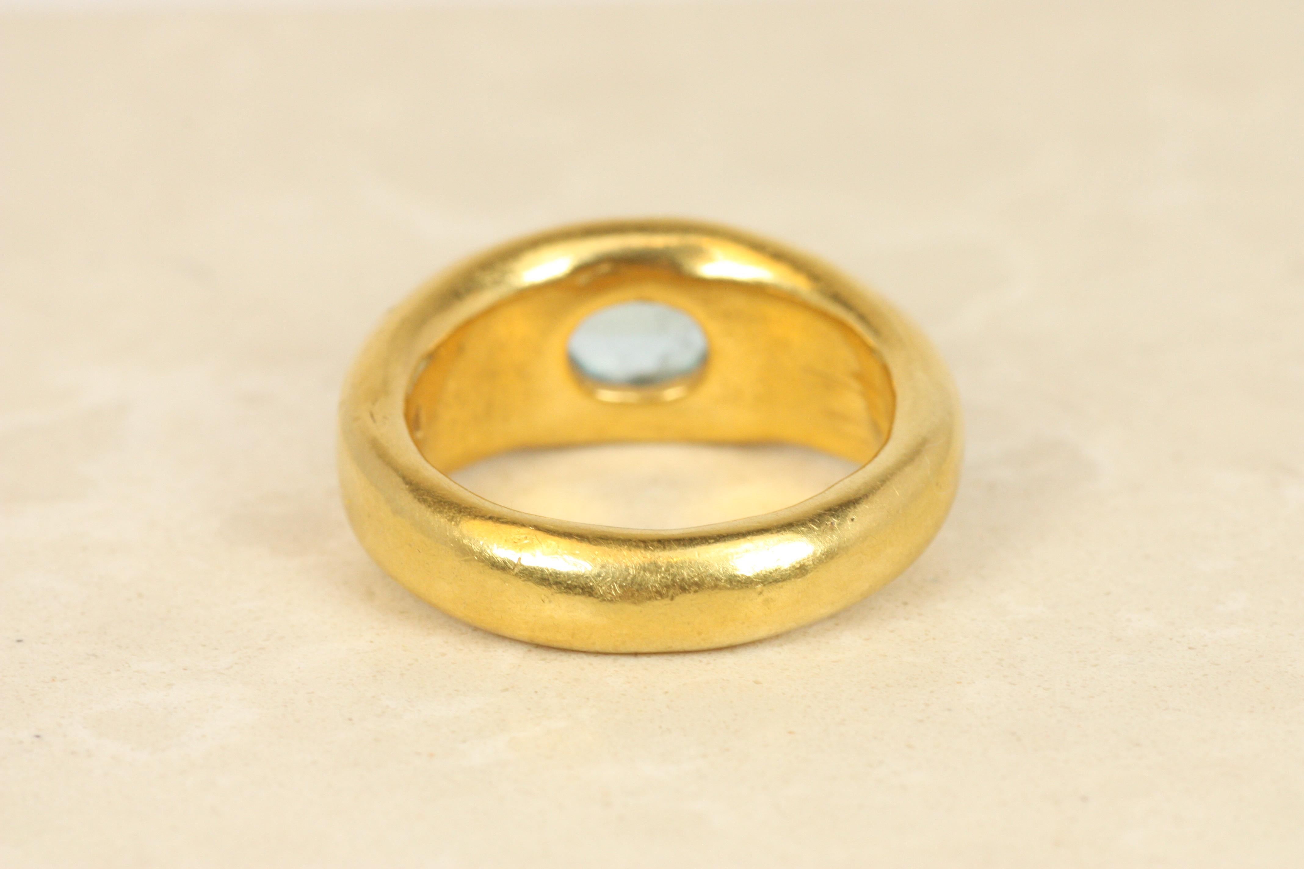 Aquamarine Gypsy Ring – Cabochon Cut in 22K Yellow Gold, Darlene deSedle For Sale 1