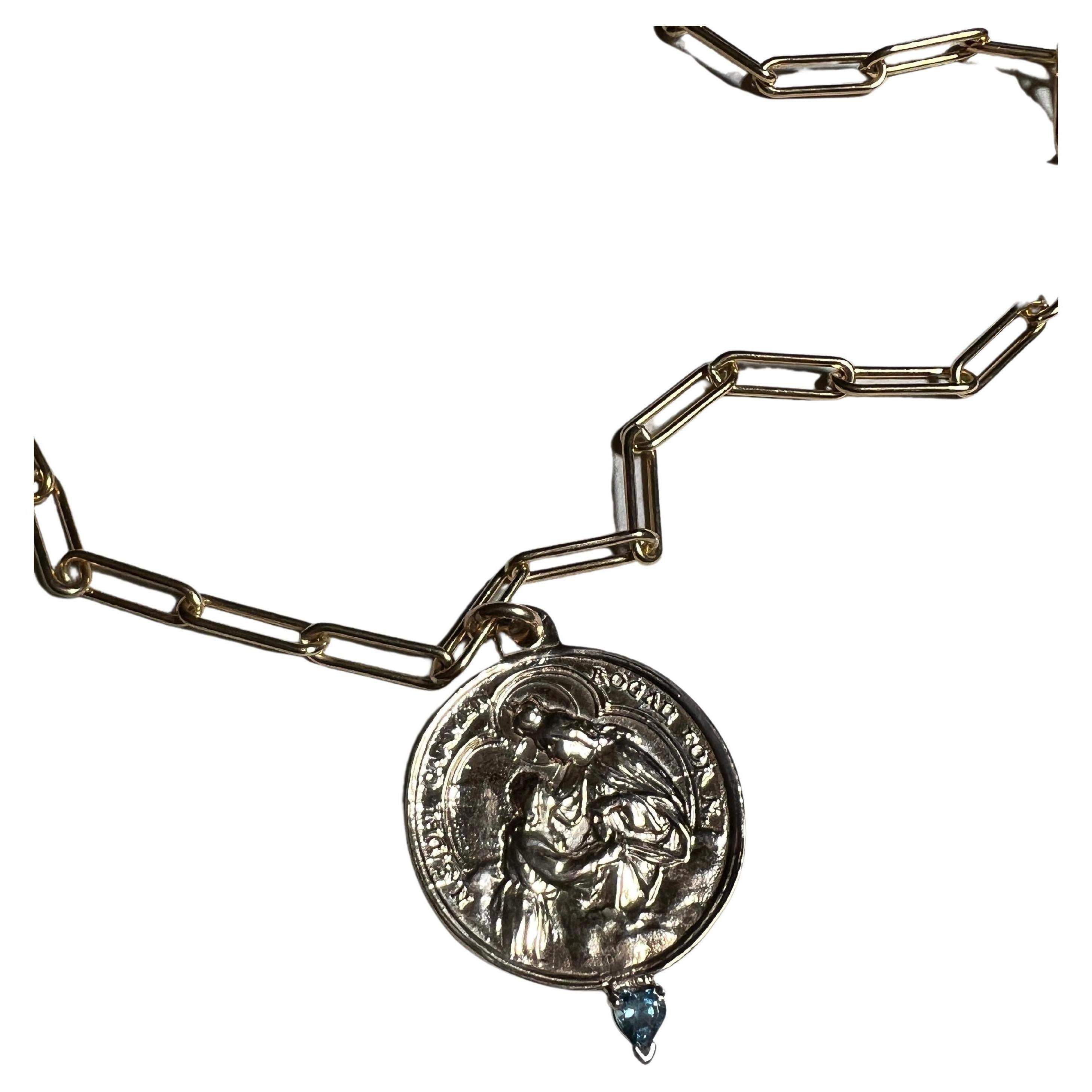 Chaîne collier à médaille en forme de cœur en aigue-marine Virgin del Carmen remplie d'or J Dauphin Neuf - En vente à Los Angeles, CA