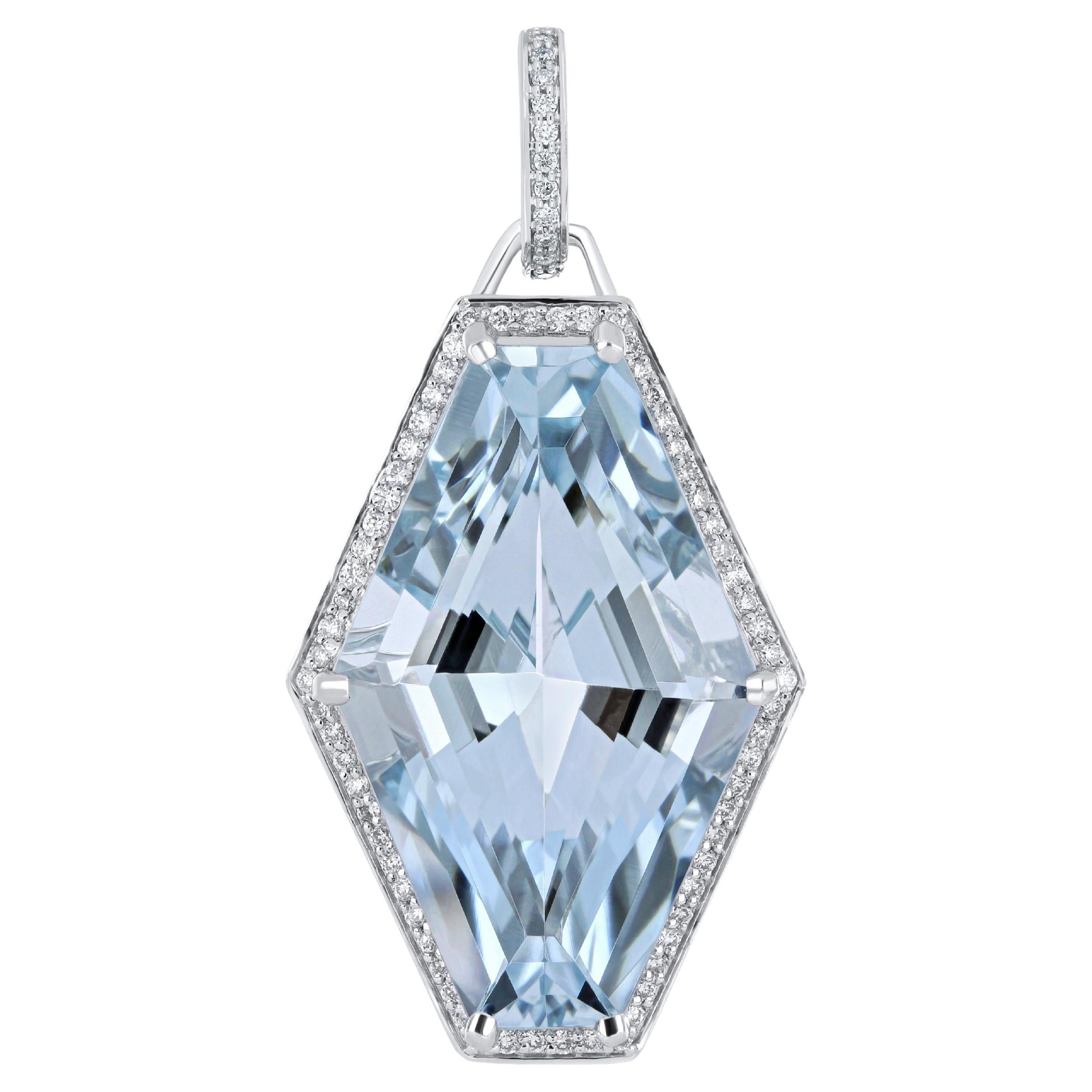 Pendentif cadeau d'anniversaire en or blanc 14 carats avec aigue-marine et diamants en vente