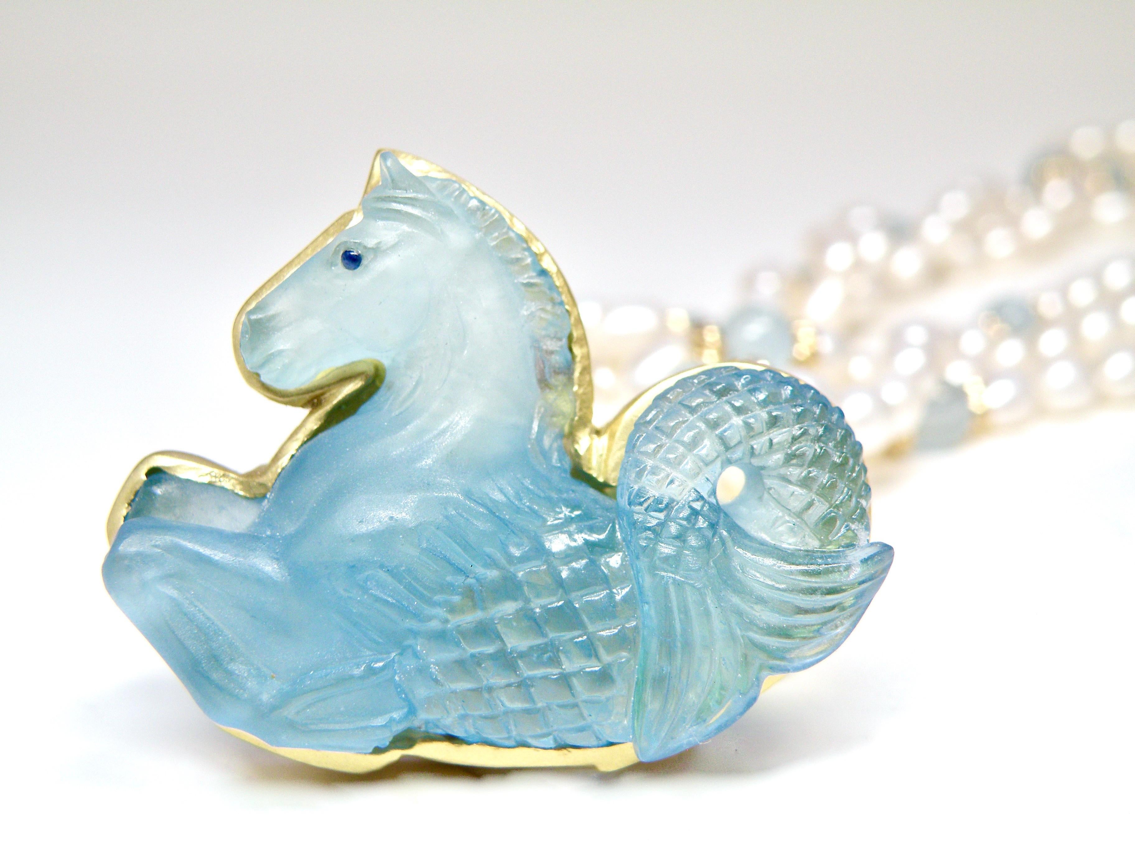 Contemporary Aquamarine Hypercalmous Carved 18K Brooch For Sale
