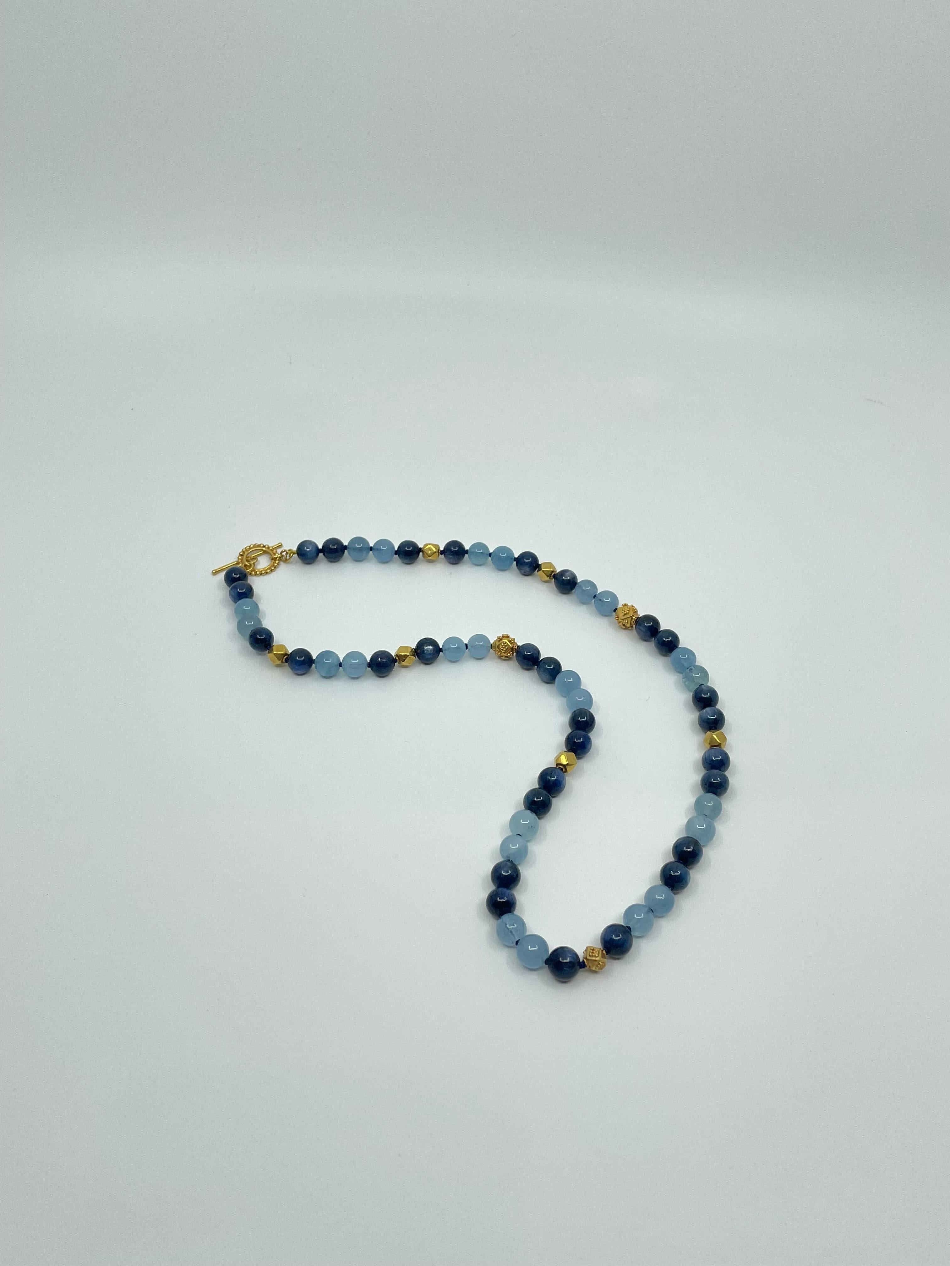 Aquamarine, Kyanite & 18K Gold Necklace For Sale 2