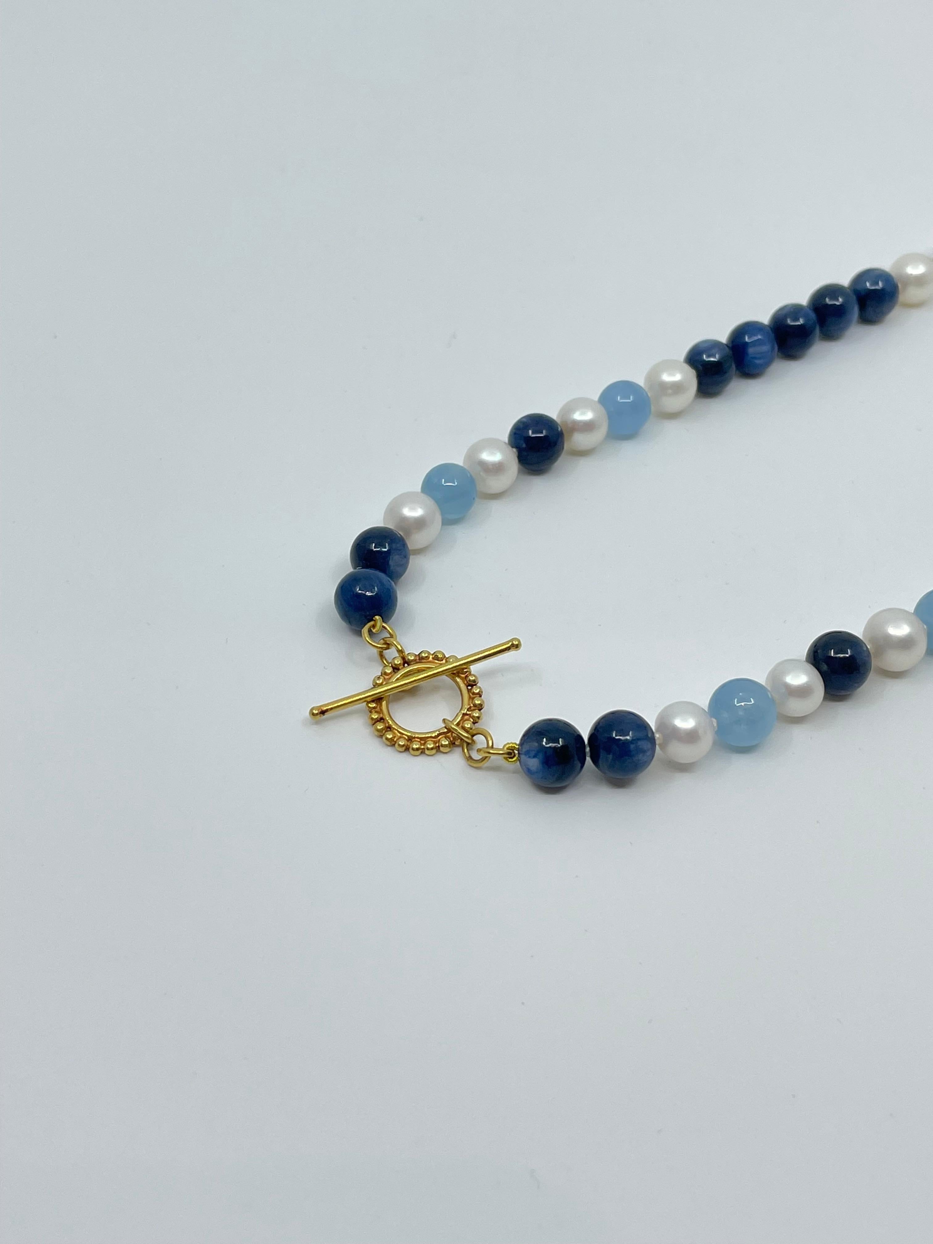 Aquamarine, Kyanite, Freshwater Pearl & 18K Gold Necklace For Sale 9