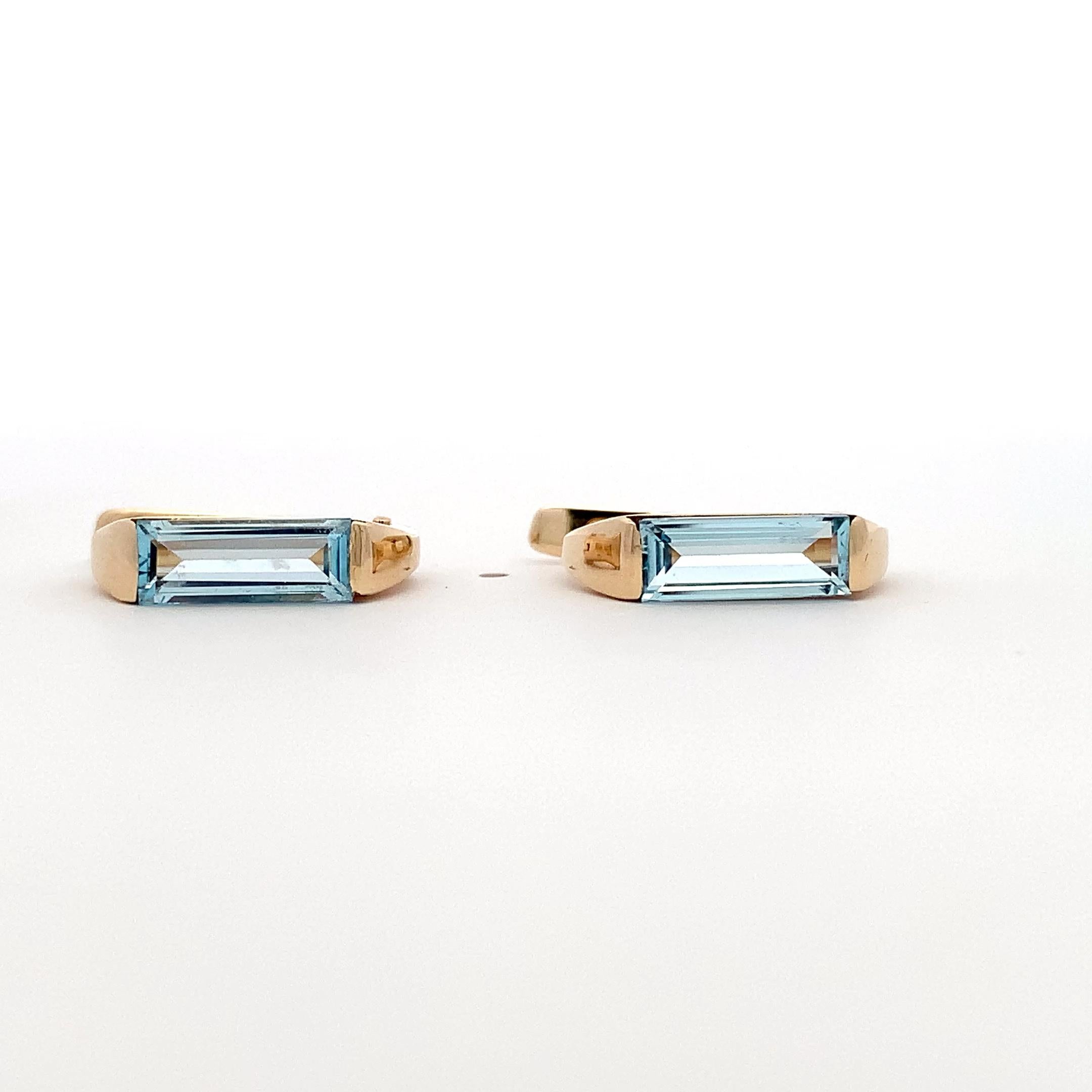 Orecchini a leva con acquamarina in oro giallo 14k in vendita