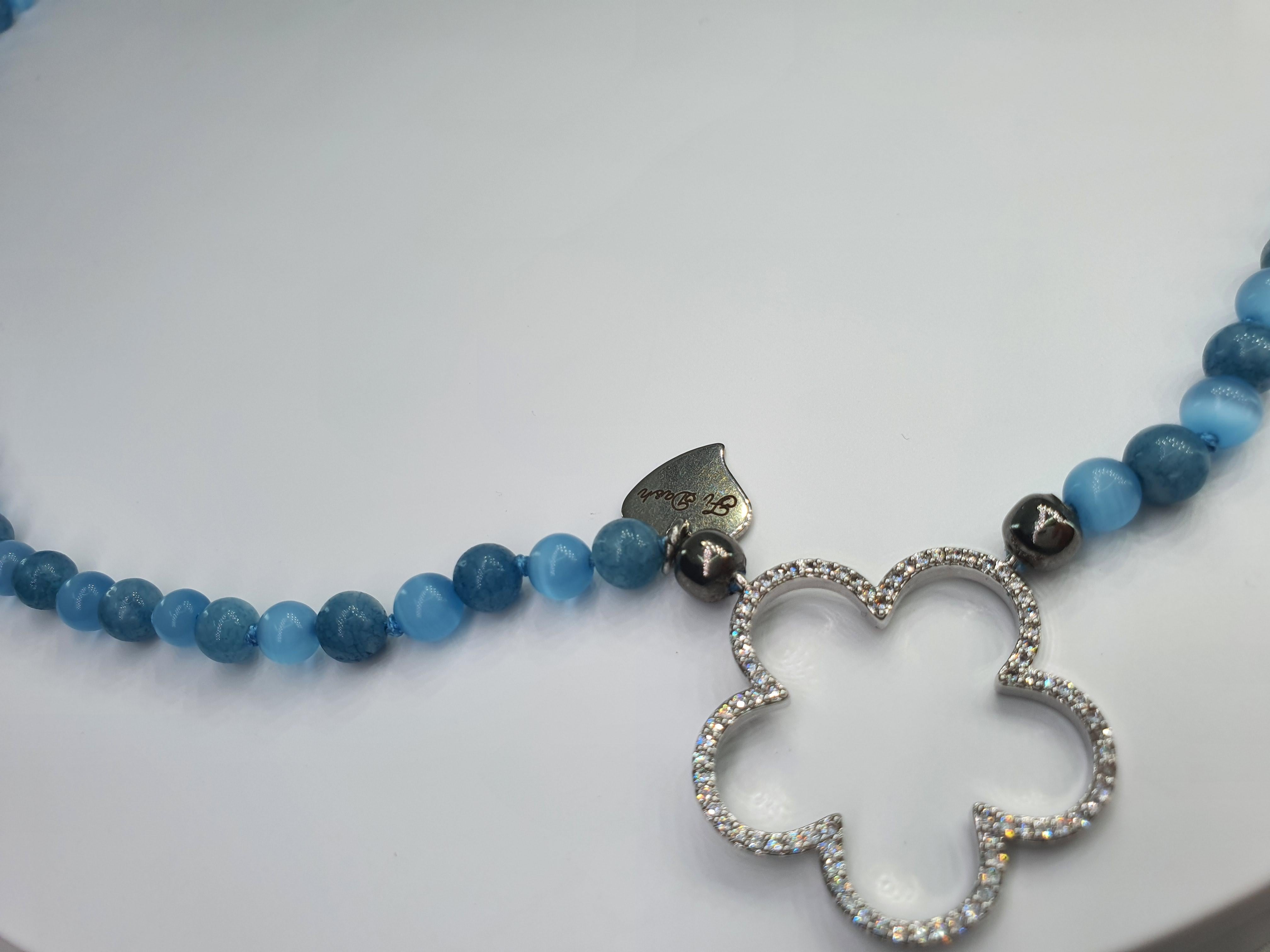 Aquamarin Helle Katzenauge Perlen Sonnenbrille Halskette mit Blume für Damen oder Herren im Angebot