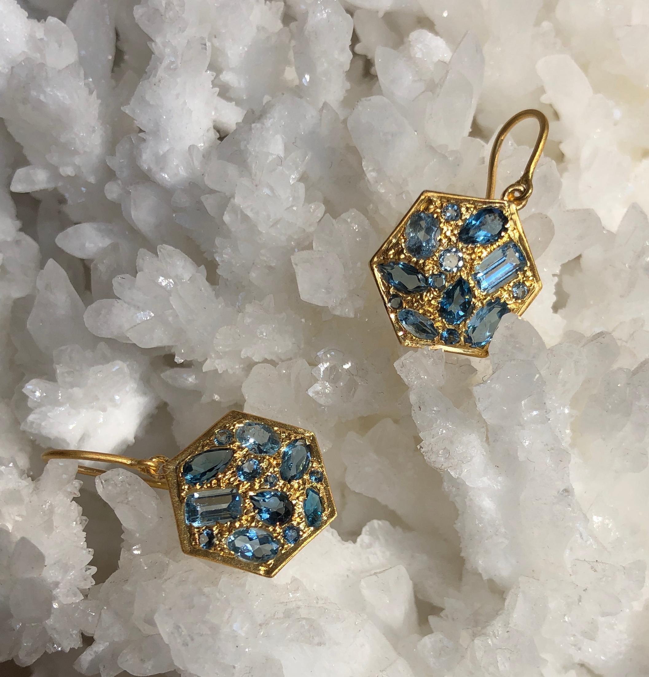 Aquamarine London Blue Topaz Gold Earrings by Lauren Harper In New Condition In Winnetka, IL