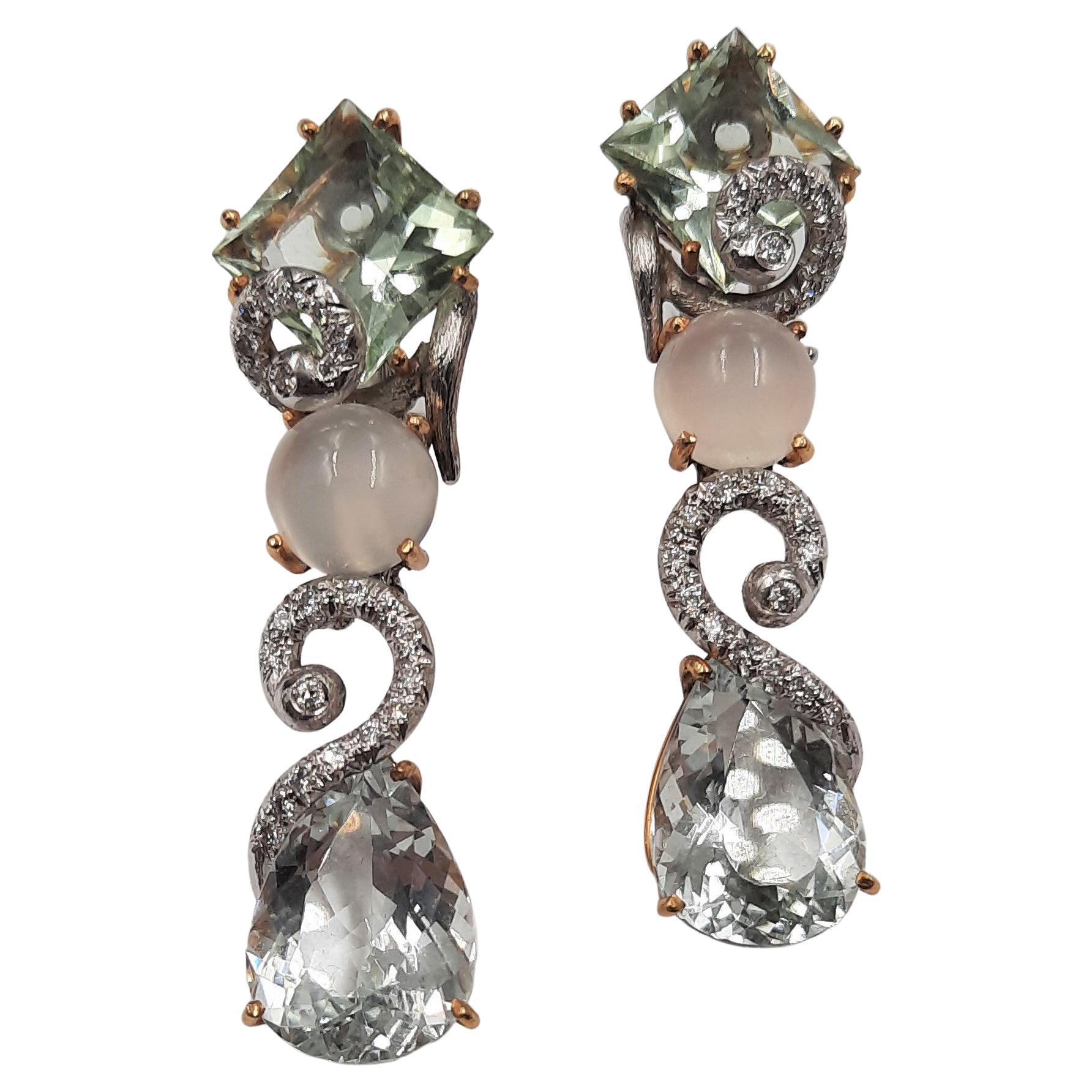 Diamant-Ohrringe mit Aquamarin und Mondstein im Brillantschliff aus 18 Karat Gelb- und Weißgold im Angebot