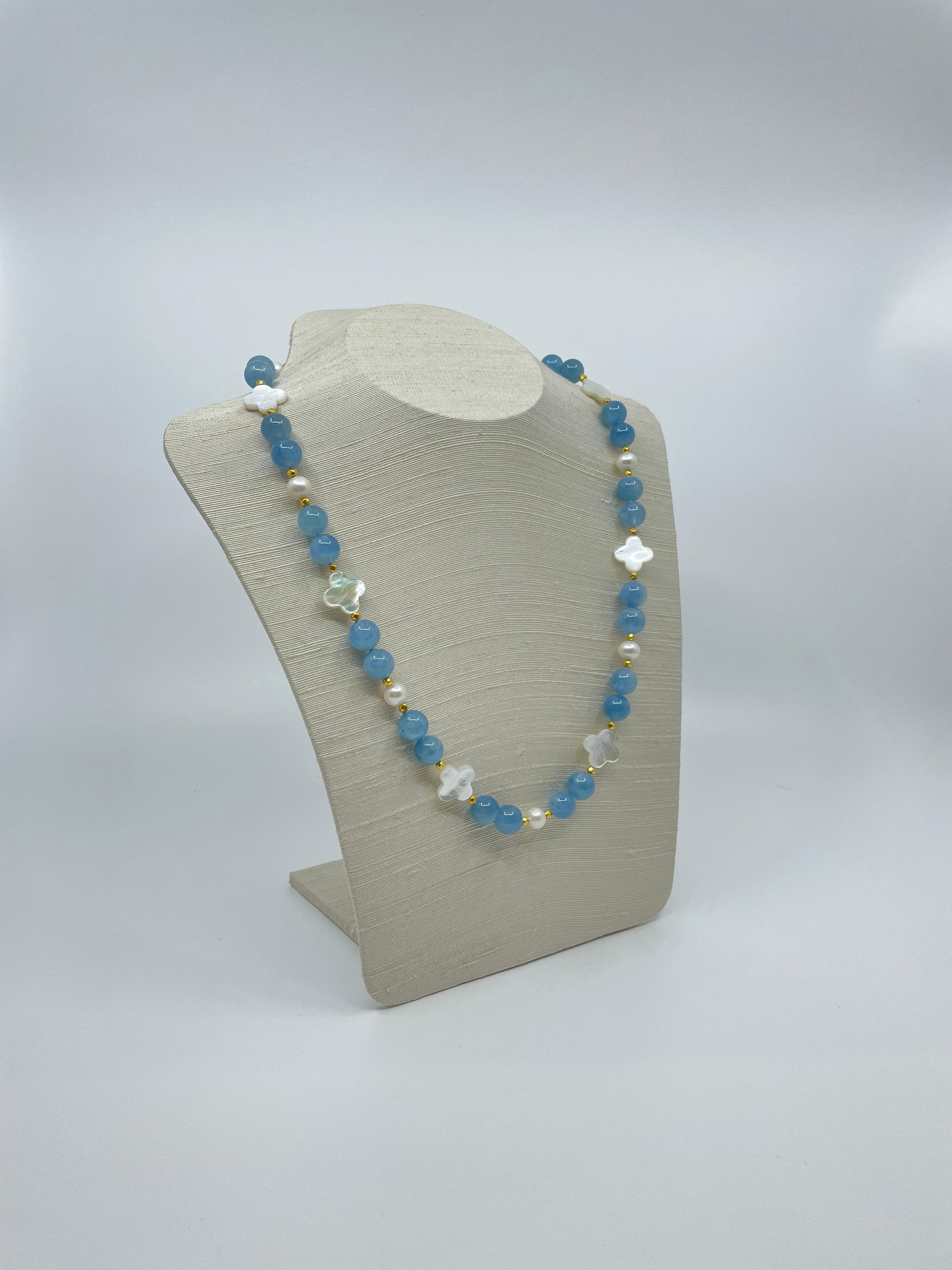 Perle Collier d'aigue-marine, de nacre, de perles d'eau douce et d'or 18K en vente