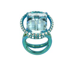 Anello Margherita Burgener con acquamarina e diamanti naturali in titanio verde acqua Made in Italy