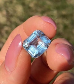 Aquamarine natural Loose gemstone 10.23 ct. Origin Madagascar, Certificate GFCO
