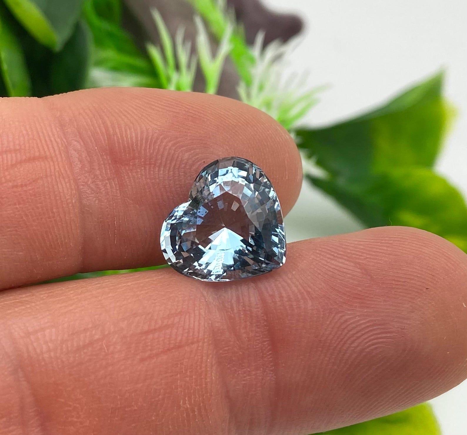 Aquamarine natural Loose gemstone 7.72 ct, Heart, Origin Madagascar, Certificate For Sale 6