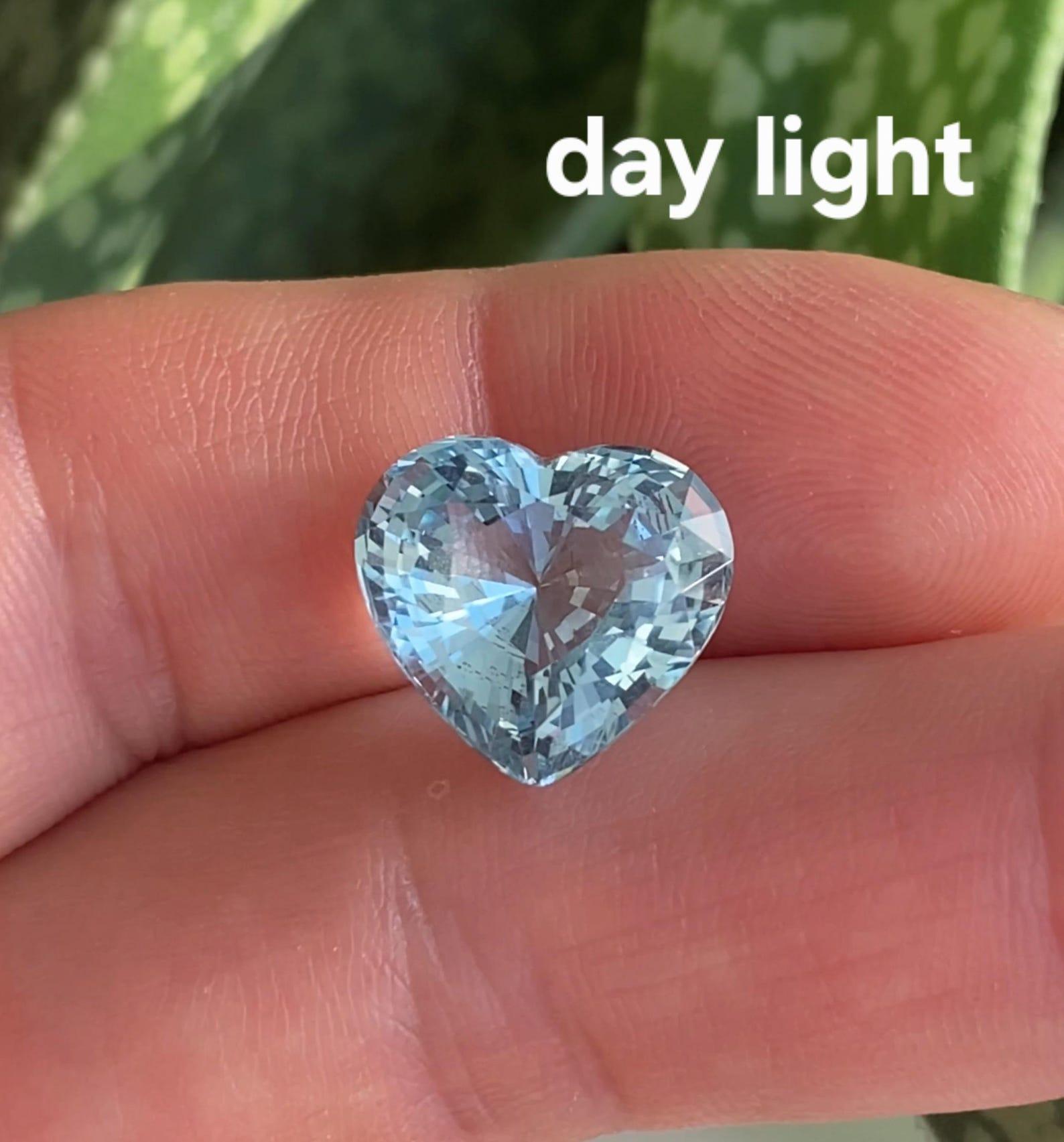 Aquamarine natural Loose gemstone 7.72 ct., Heart cut, Origin Madagascar, Certificate!
Certificate LGL
Gemstone Color: Light Blue
Gemstone Type: Aquamarine
Gemstone size: 13.87x12.78x8.64 mm
Cut Grade: Excellent
Clarity/Grade: VVS
Gemstone Shape: