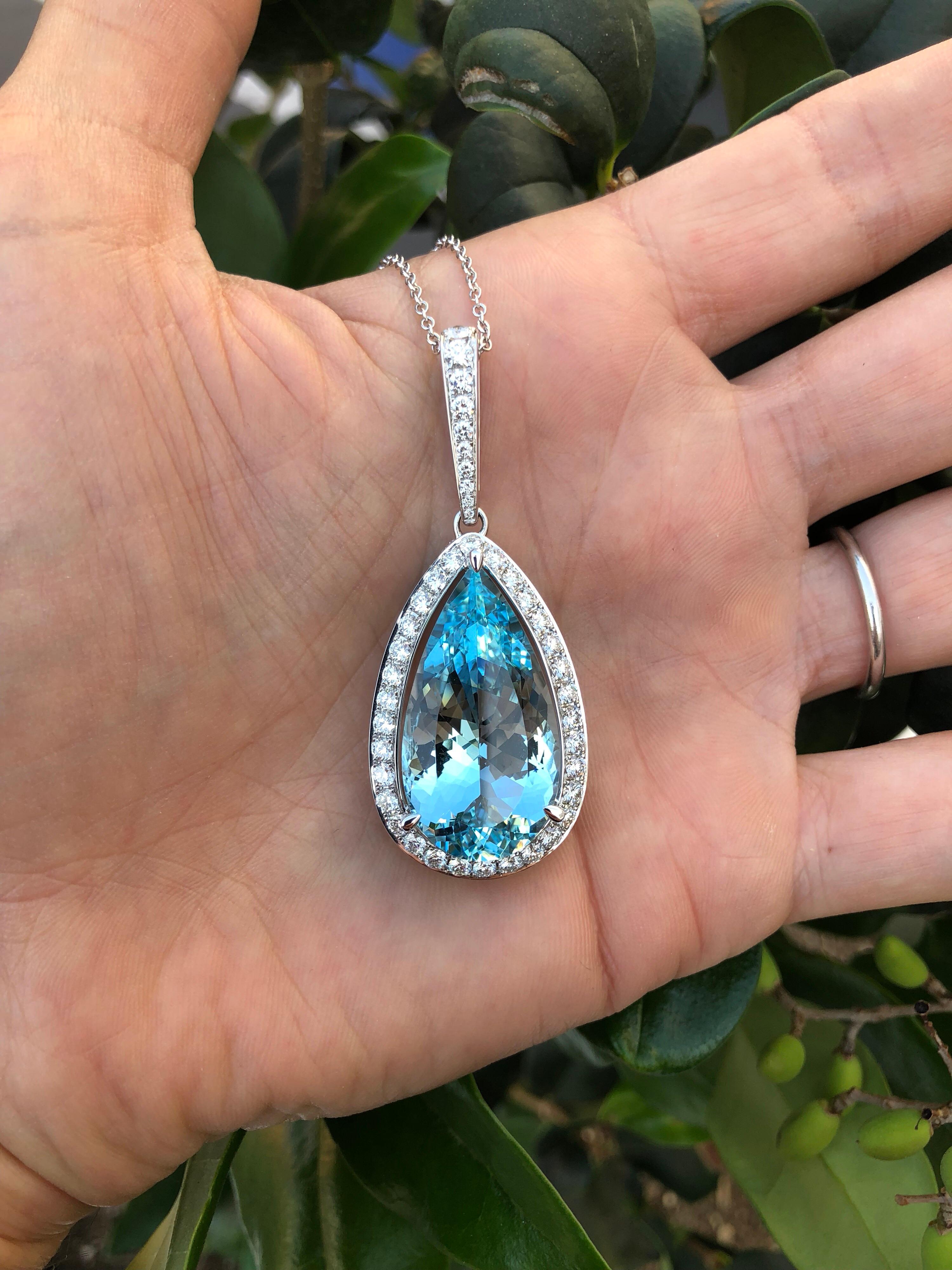 pear shaped aquamarine pendant