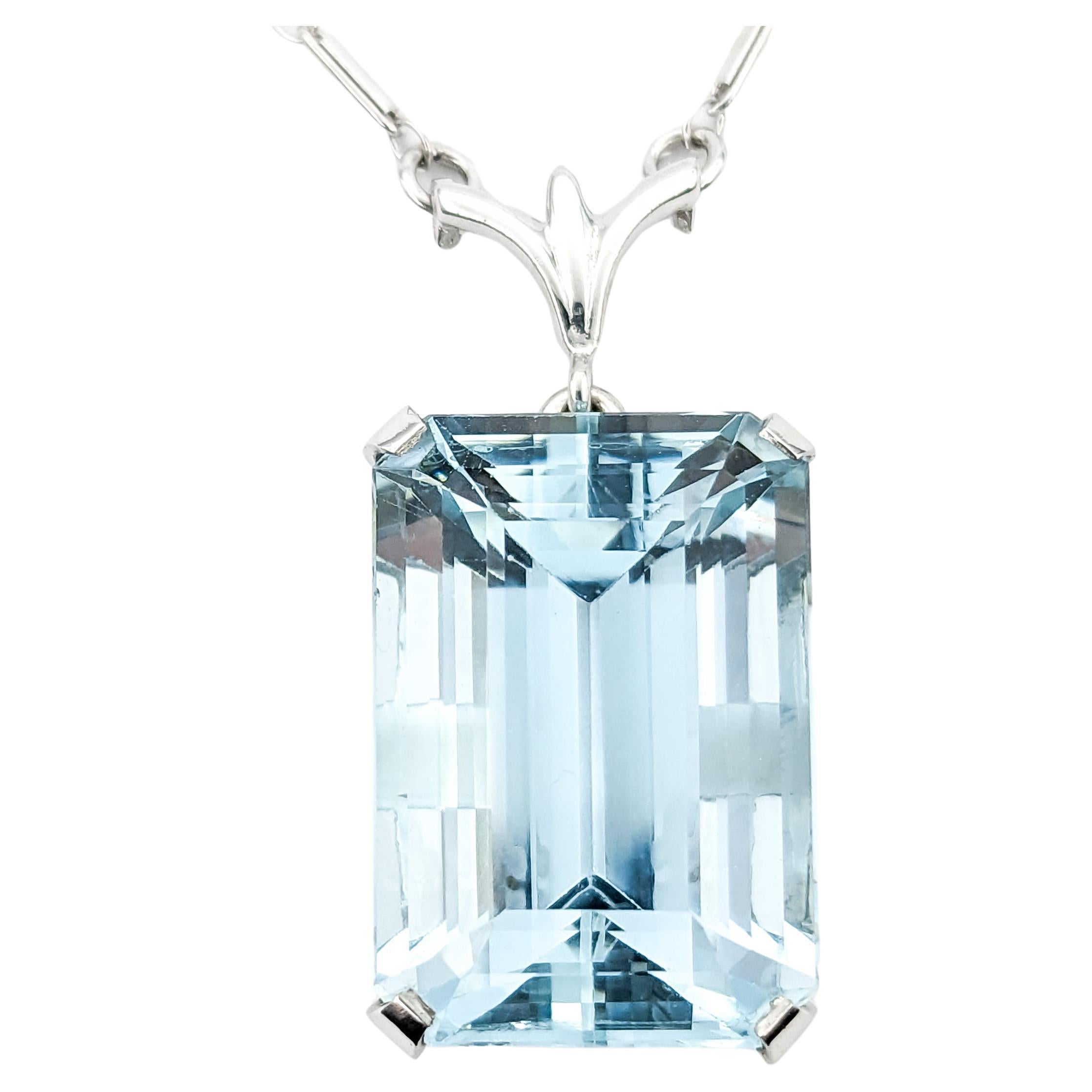 Light Blue 16.5ct Aquamarine Emerald Cut Necklace In White Gold For Sale