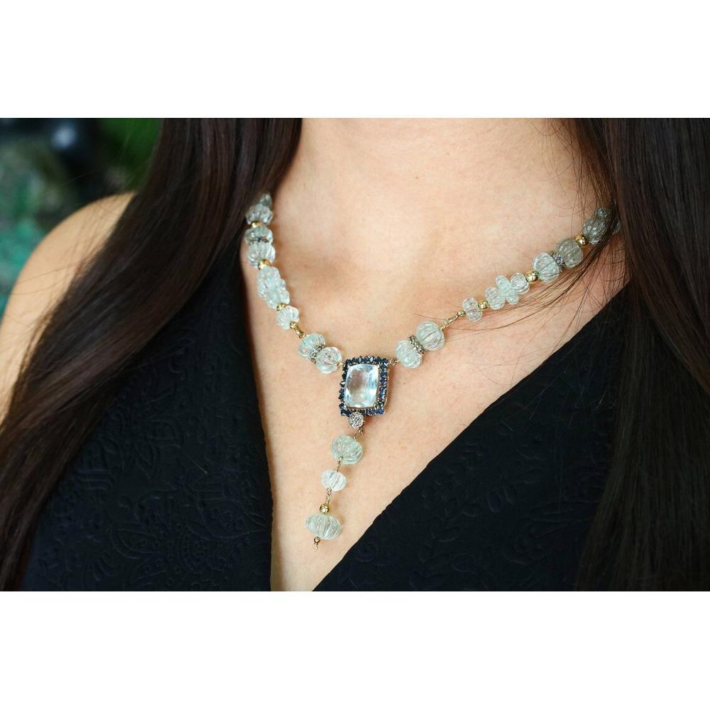 Taglio a goccia Collana di acquamarina Collana di perline con accenti di zaffiro in vendita