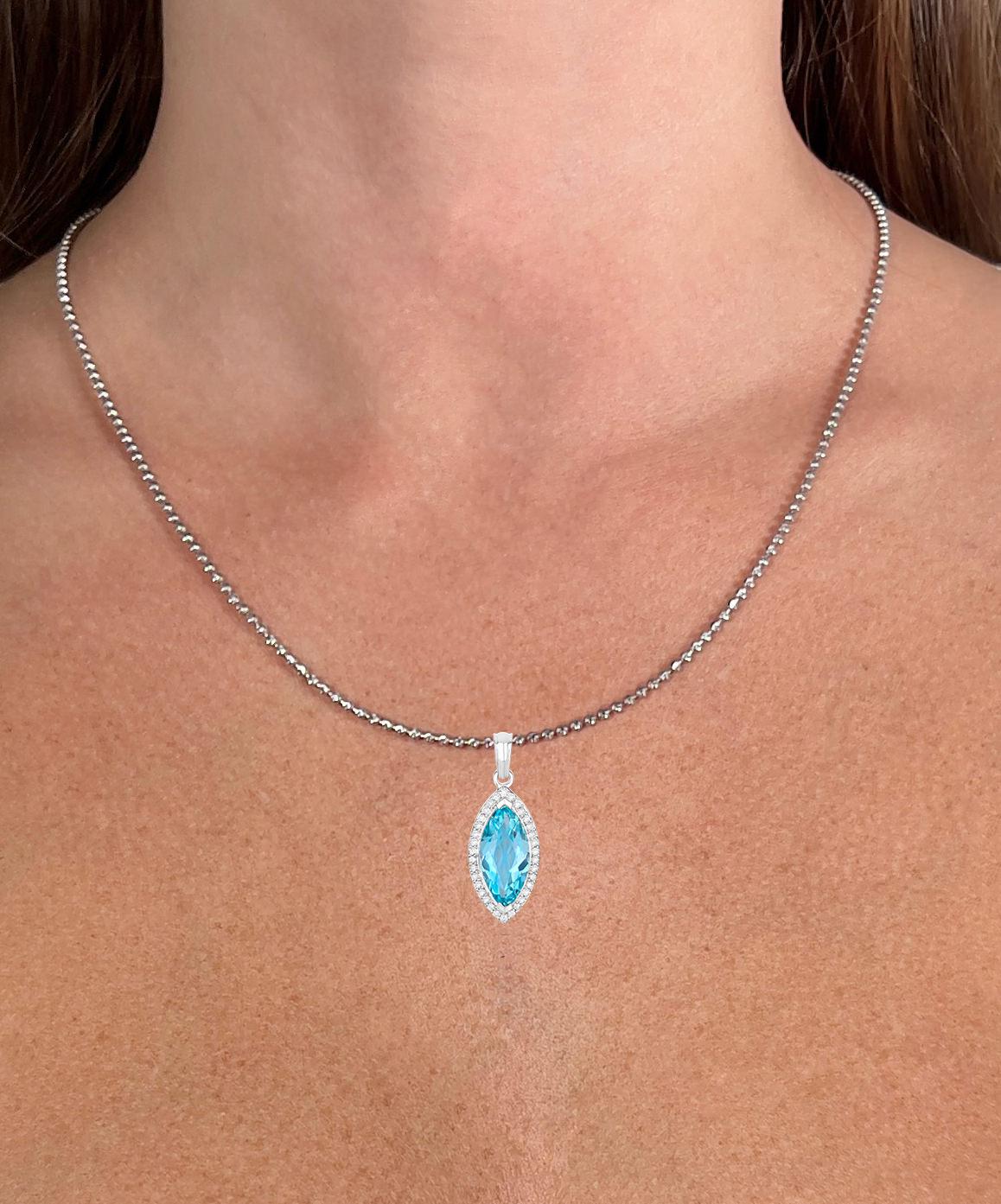 Contemporary Aquamarine Necklace With Diamond Halo 2.55 Carats 14K White Gold For Sale