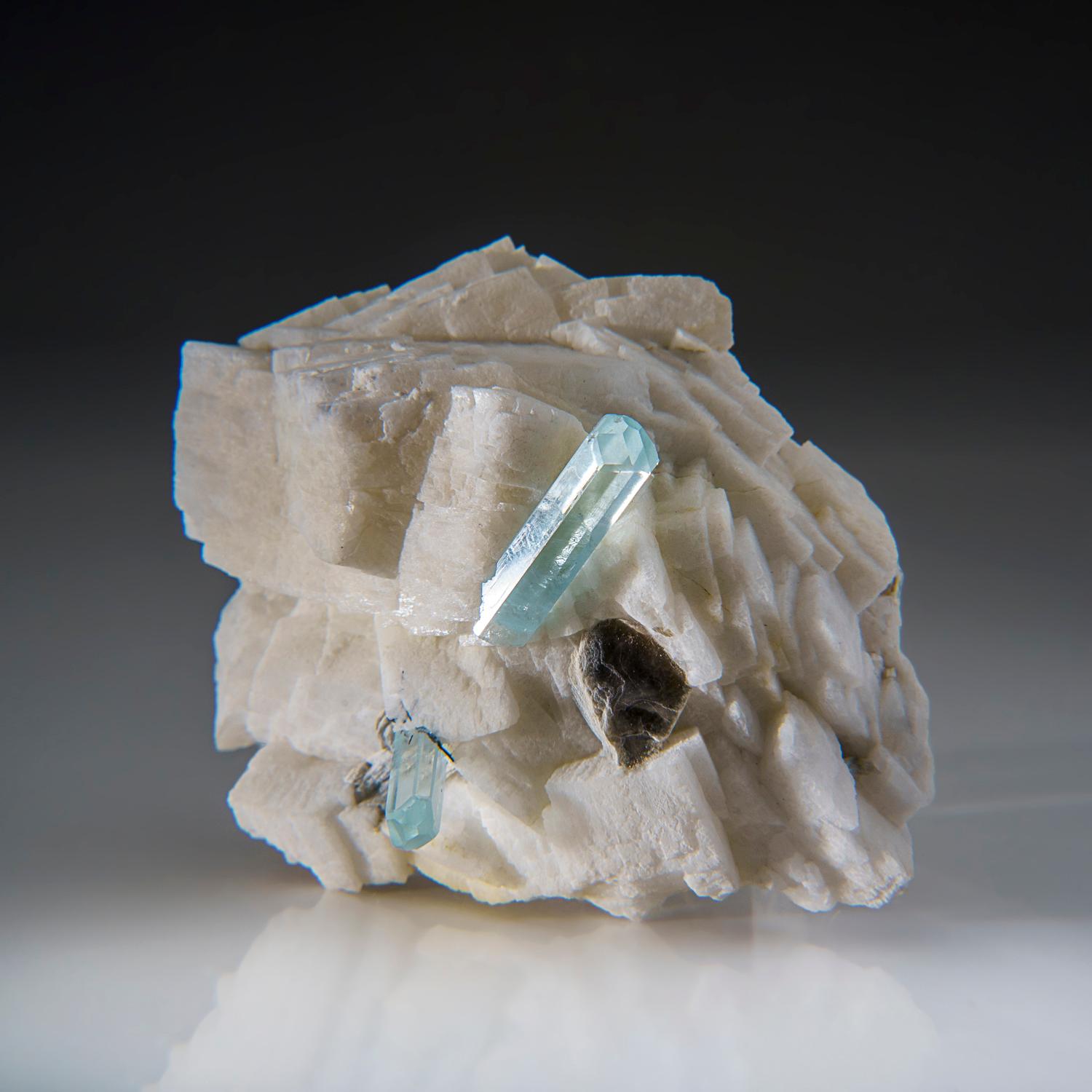 Aquamarine on Microline from Gilgit-Baltistan, Pakistan In New Condition For Sale In New York, NY