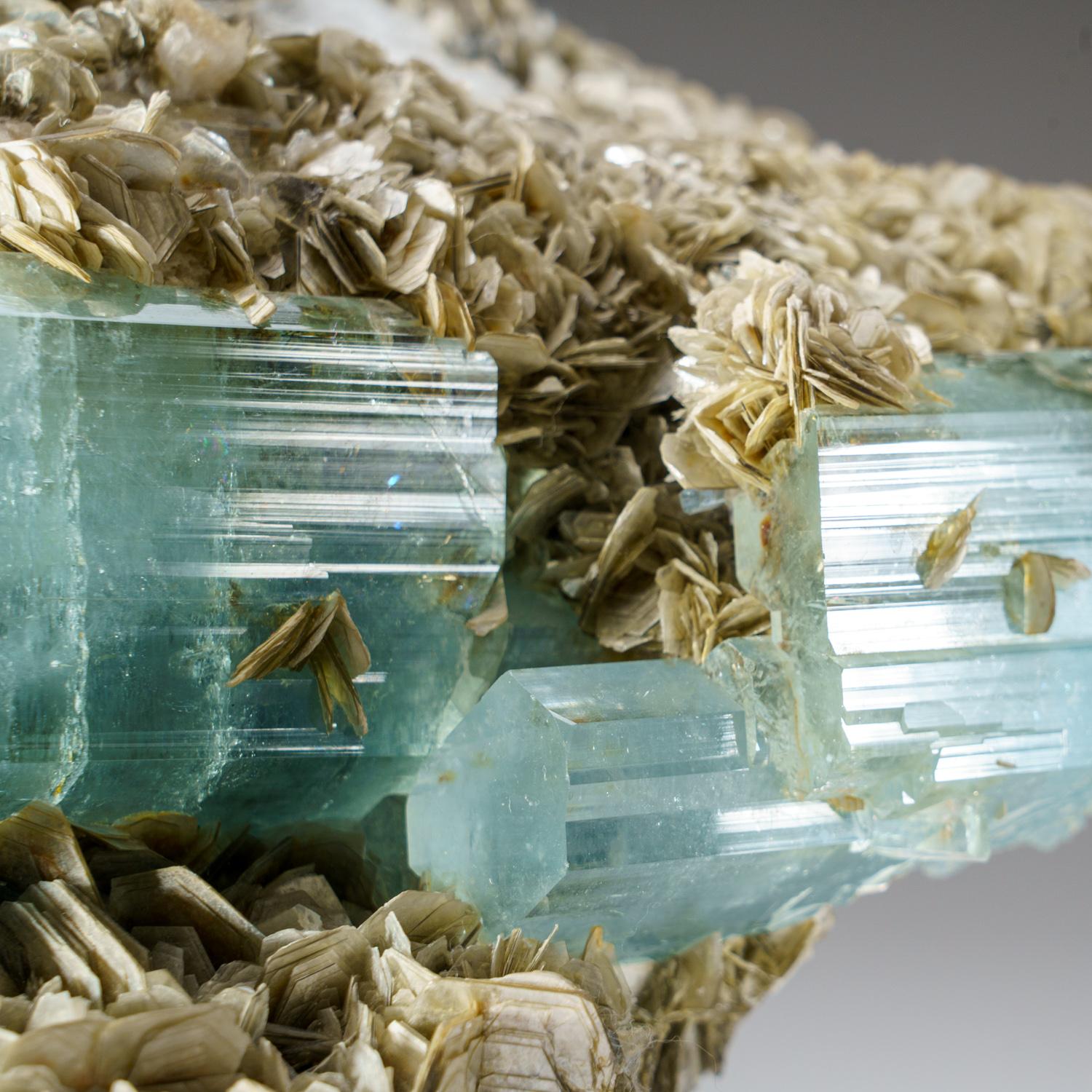 Pakistani Aquamarine on Muscovite From Nagar, Hunza Valley, Gilgit-Baltistan, Pakistan For Sale