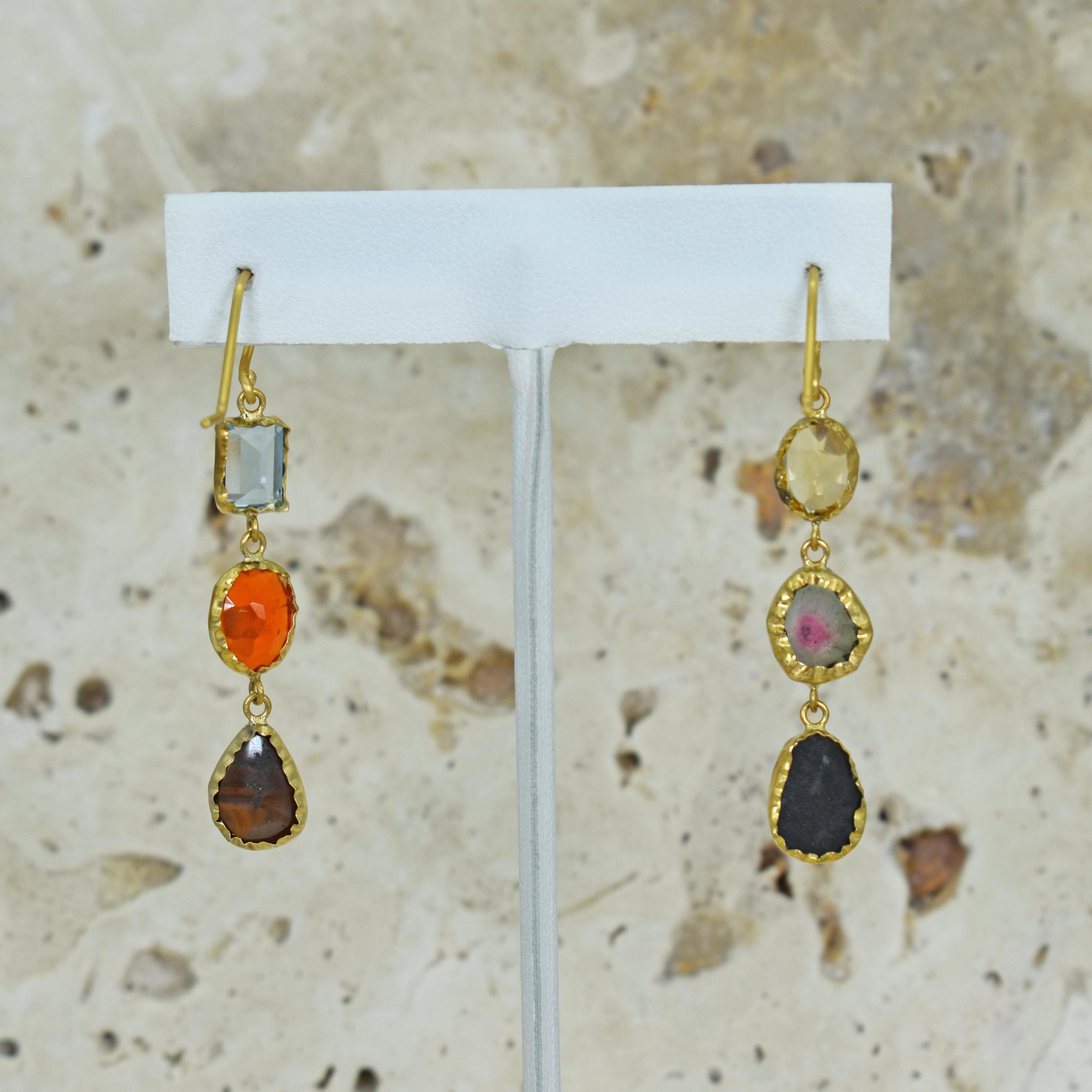 Boucles d'oreilles pendantes en or 22 carats, aigue-marine, opale et turquoise Neuf - En vente à Naples, FL