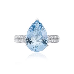 4.24Cts Aquamarine Pear and Diamond Ring 18 Karat White Gold handcraft Ring