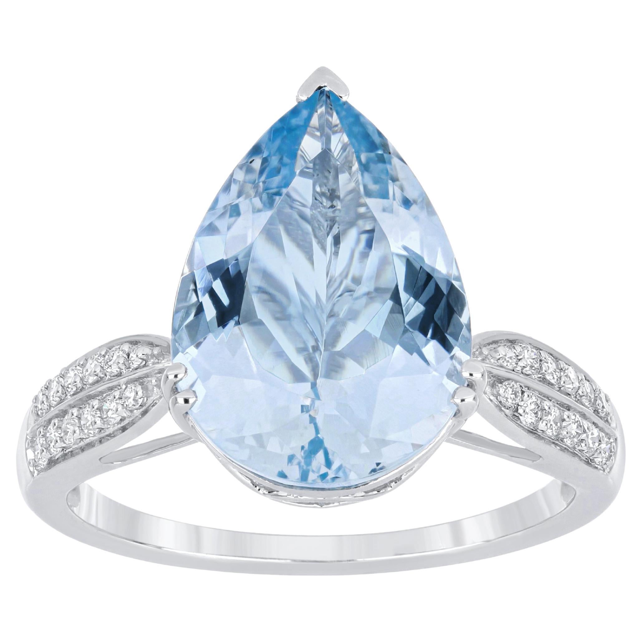 4.24Cts Aquamarine Pear and Diamond Ring 18 Karat White Gold handcraft Ring For Sale