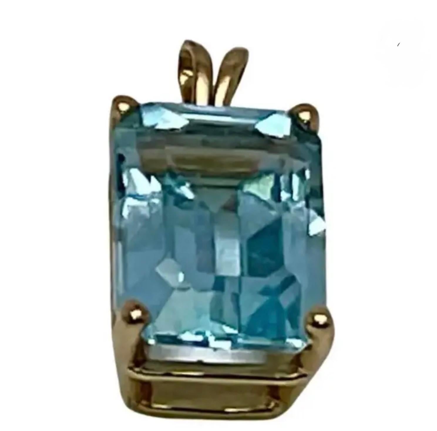 Ciondolo con acquamarina in oro giallo 14kt in vendita 2