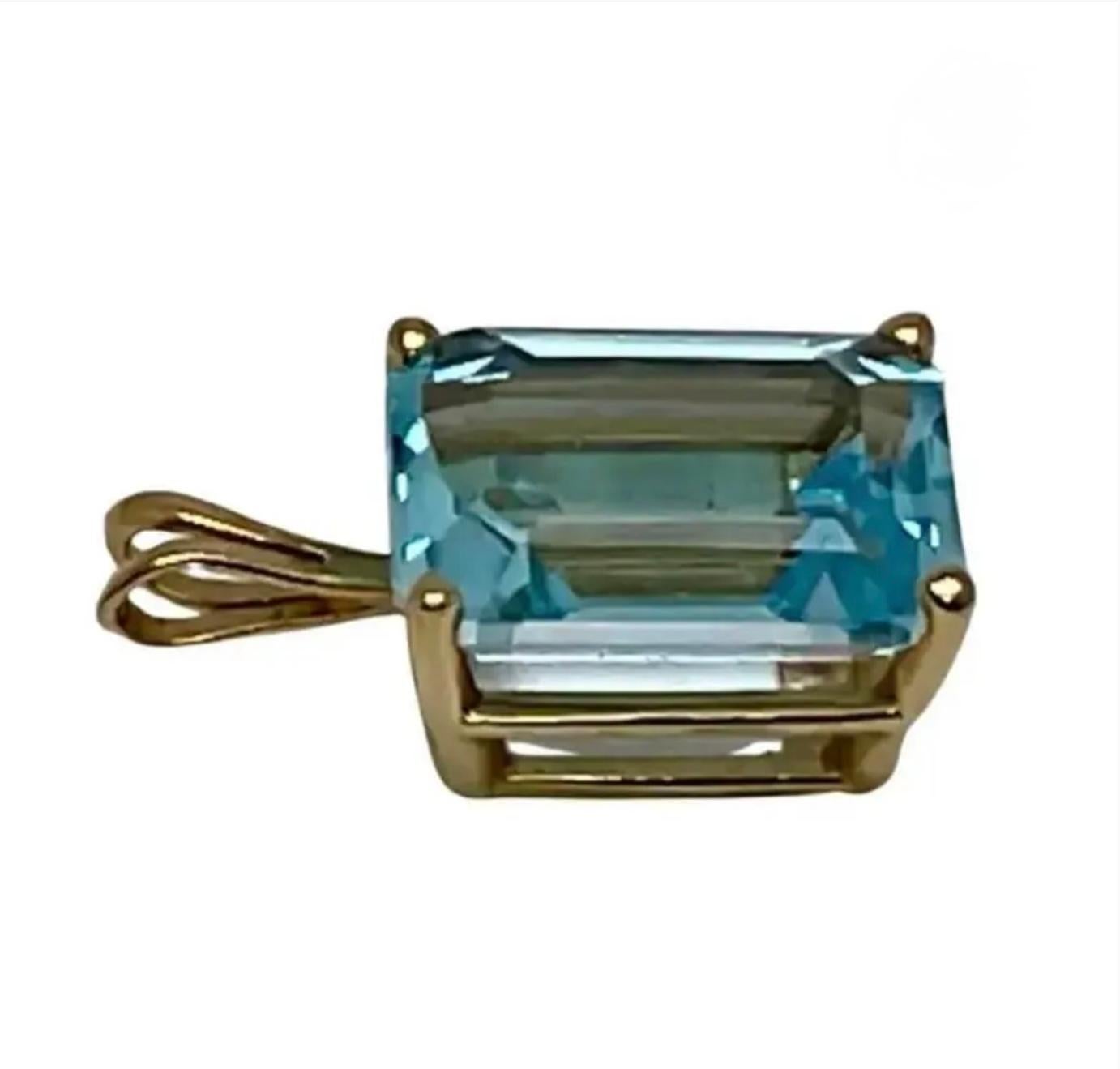Ciondolo con acquamarina in oro giallo 14kt in vendita 3