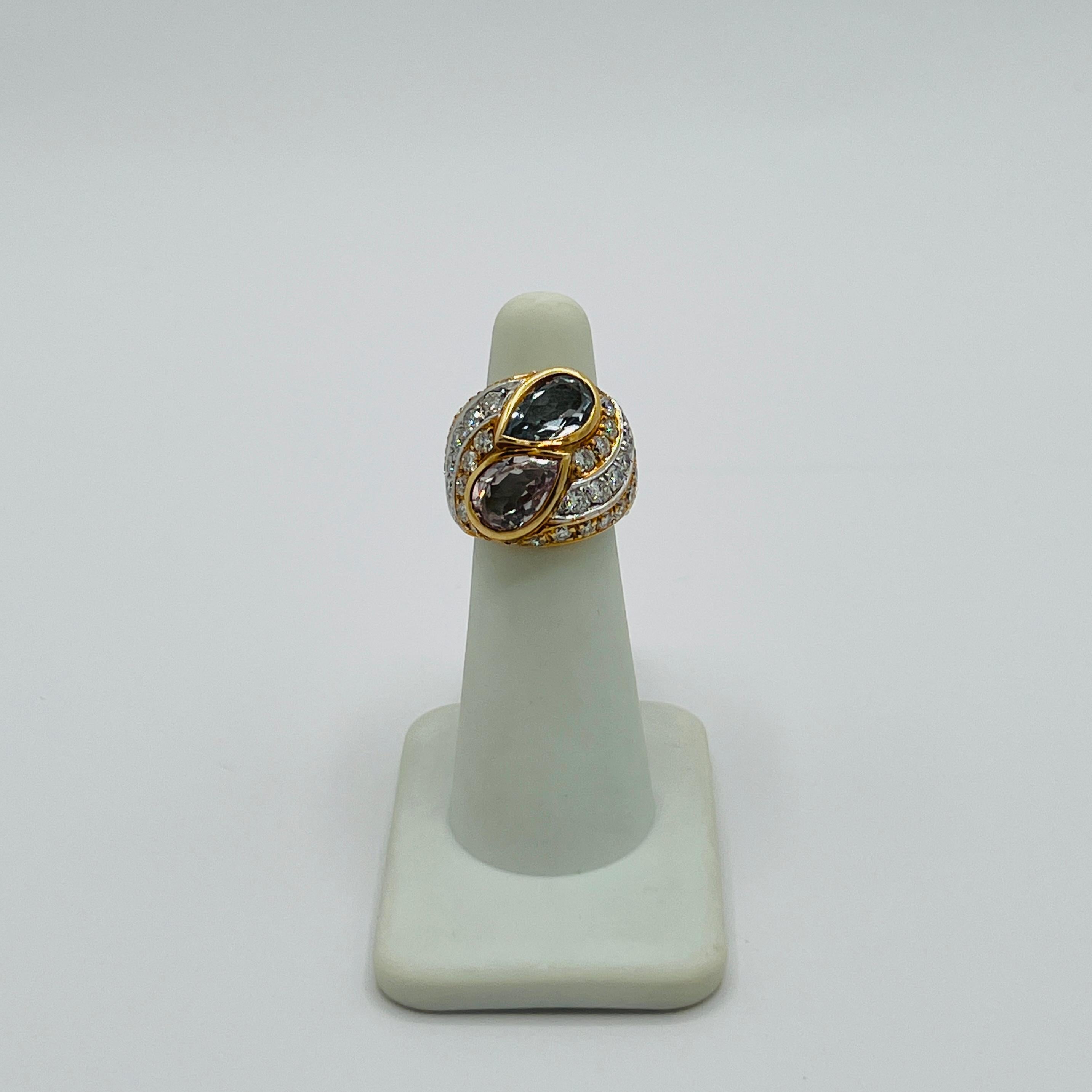 Ring mit Aquamarin, Pinkem Turmalin und weißem Diamant aus zweifarbigem 18-Karat-Gold für Damen oder Herren im Angebot