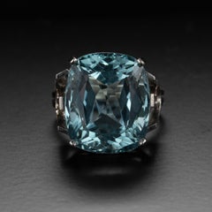 Aquamarine Ring 14-Carats Midcentury "Santa Maria" Color