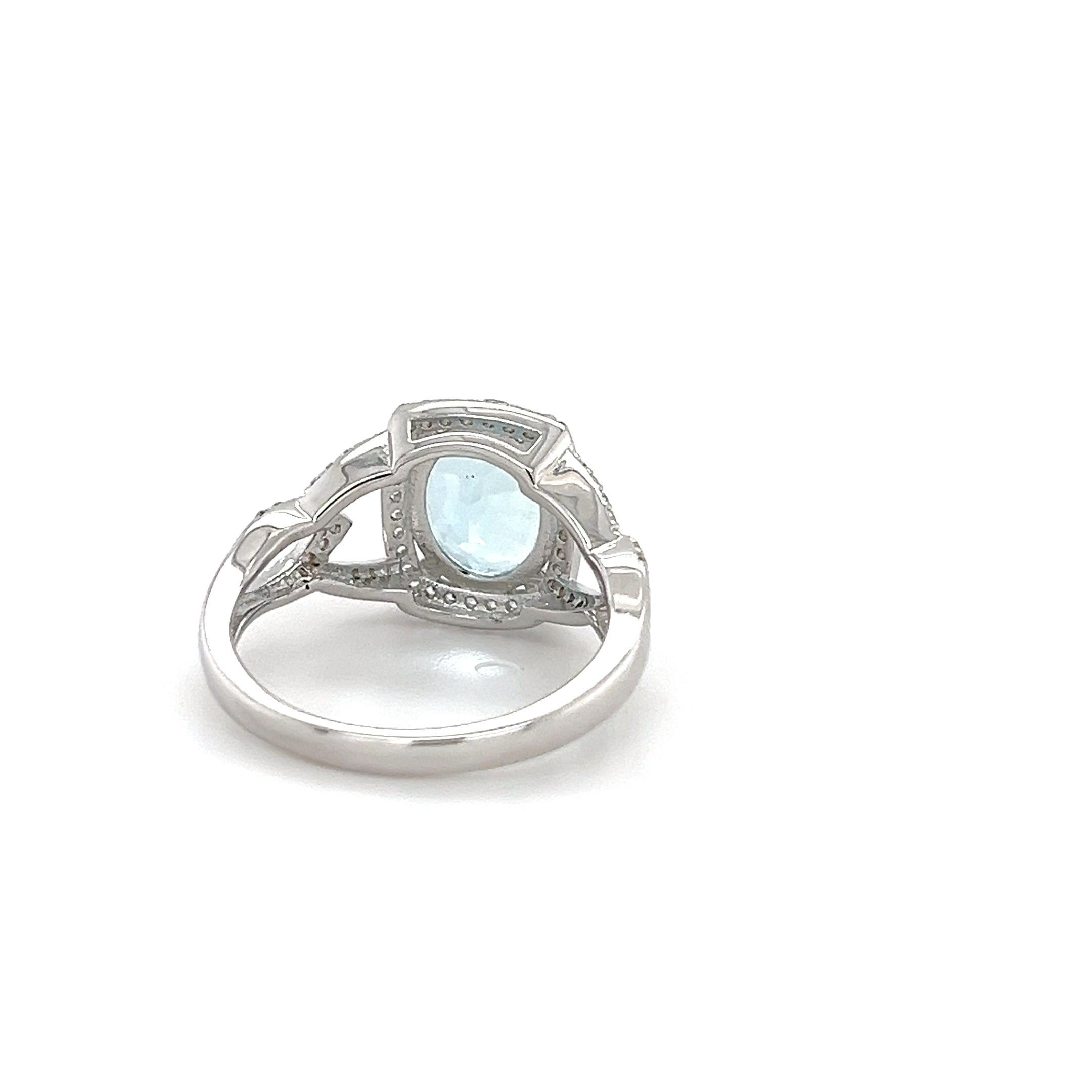 Bague de décoration d'art unique et fantaisie en aigue-marine bleu clair coussin Pour femmes en vente