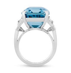 Aquamarine Ring By Raymond Yard, 19.29 Carats