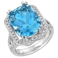 Bague aigue-marine taille coussin de 8,95 carats