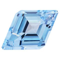 Aquamarine 10.46 Carat Unmounted Kite Loose Gemstone