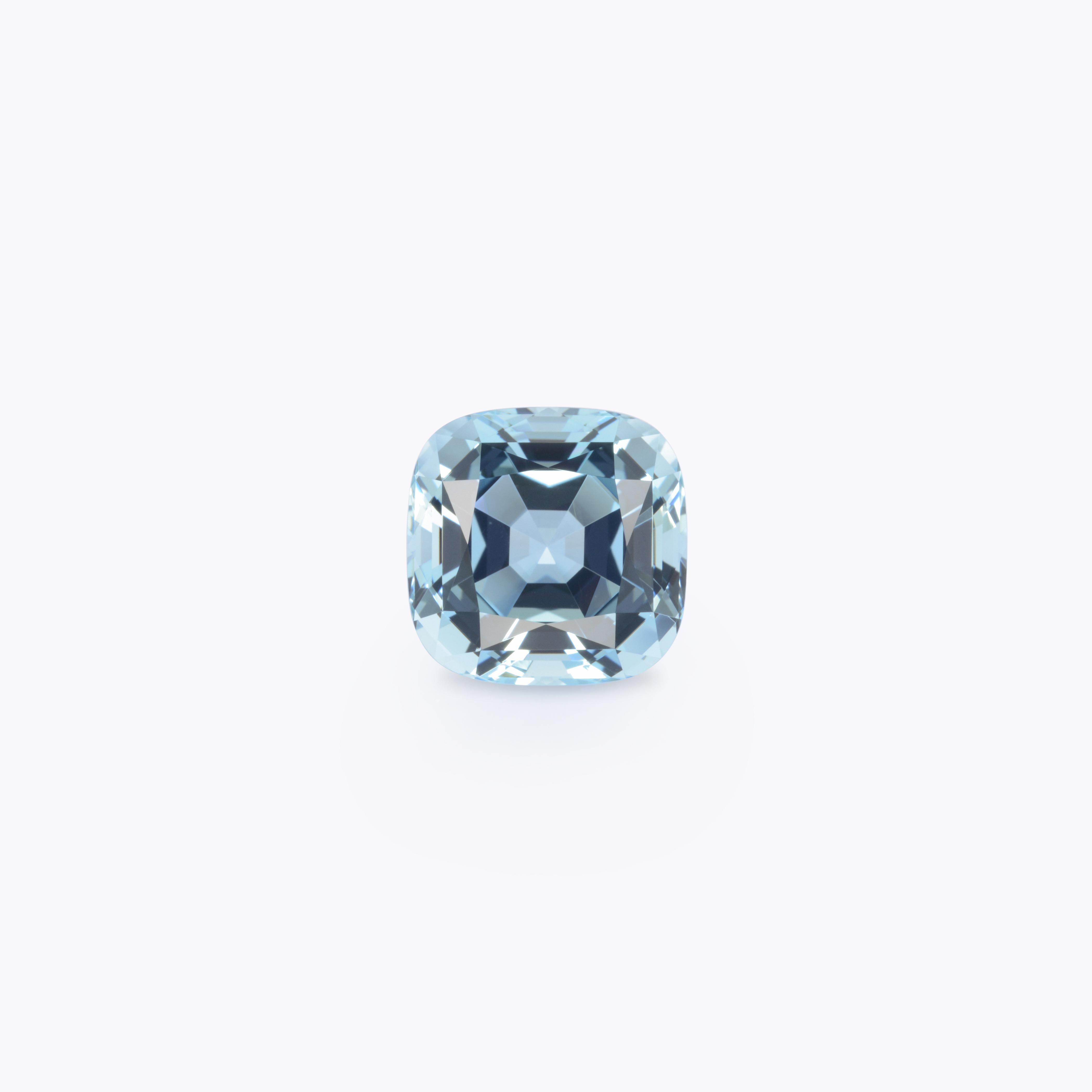 Contemporary Aquamarine Ring Gem 11.20 Carat Unmounted Cushion Loose Gemstone For Sale