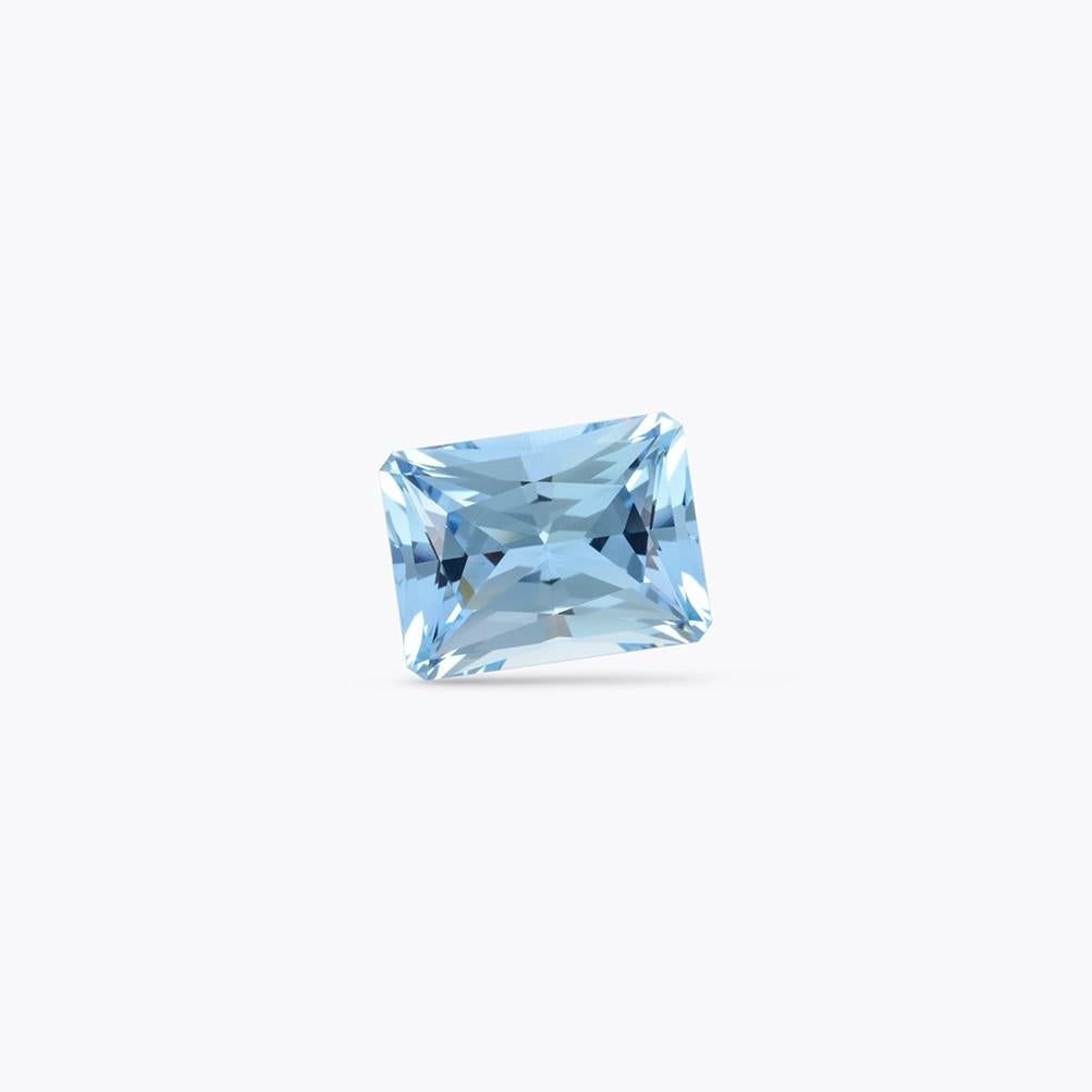 Lively 4.90 carat, cut-cornered, radiant-cut Aquamarine gem, offered loose to a gem connoisseur.
Returns are accepted and paid by us within 7 days of delivery.
We offer supreme custom jewelry work upon request. Please contact us for more