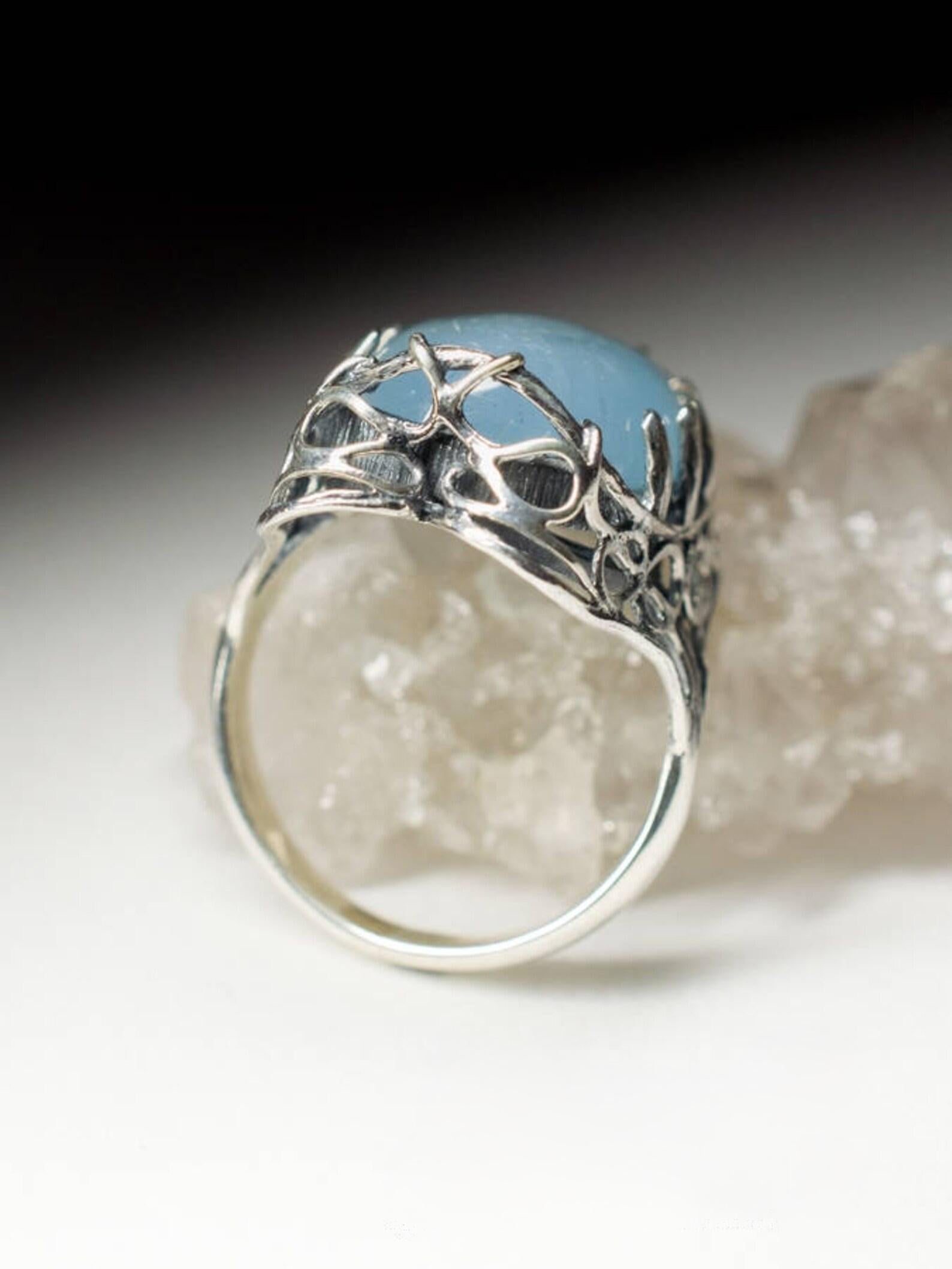 Aquamarine Ring Gothic style Light Blue Icy Beryl Cabochon Gemstone vintage ring For Sale 2