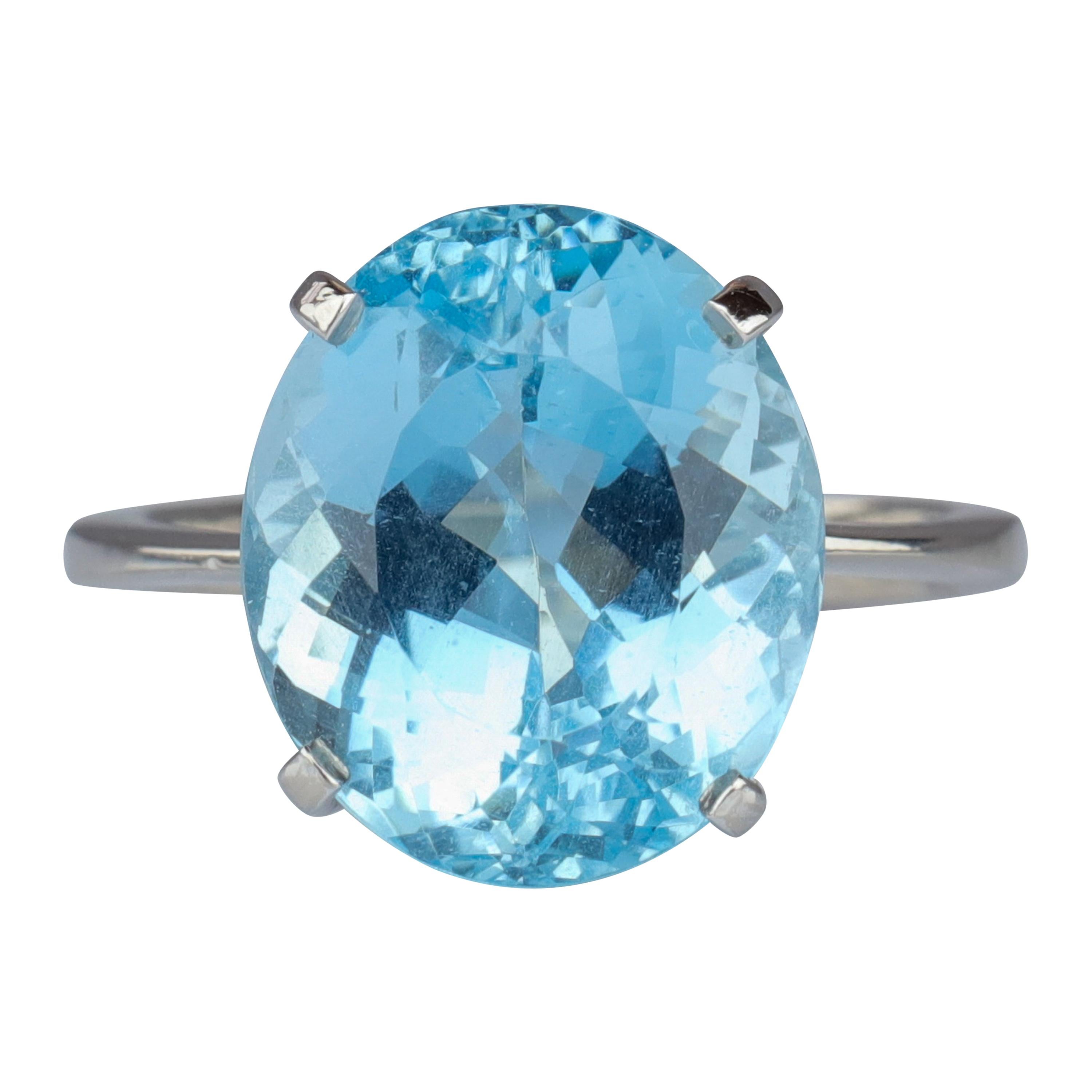 Aquamarine Ring in White Gold