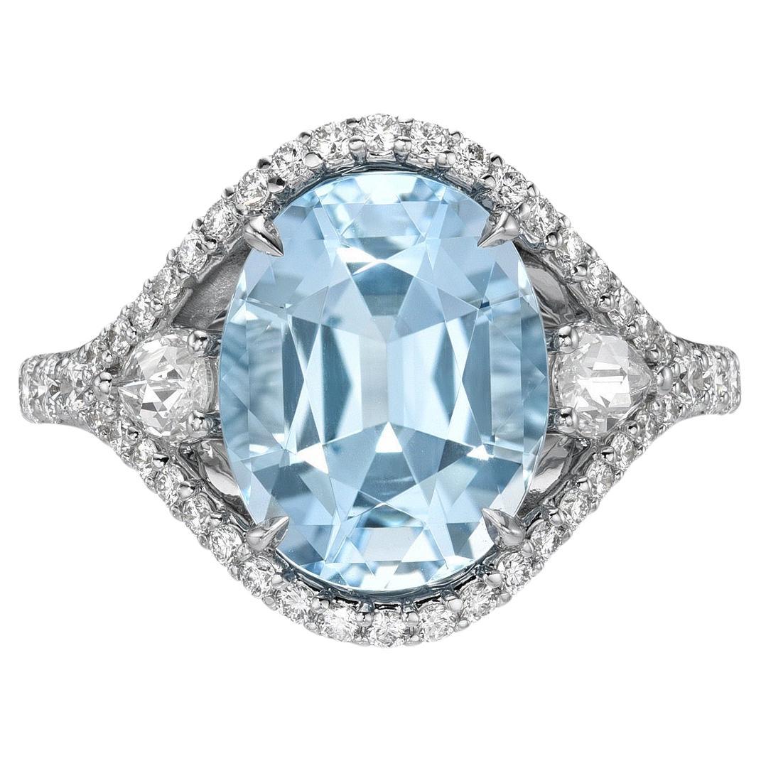Aquamarine Ring Oval 4.26 Carat White Gold For Sale