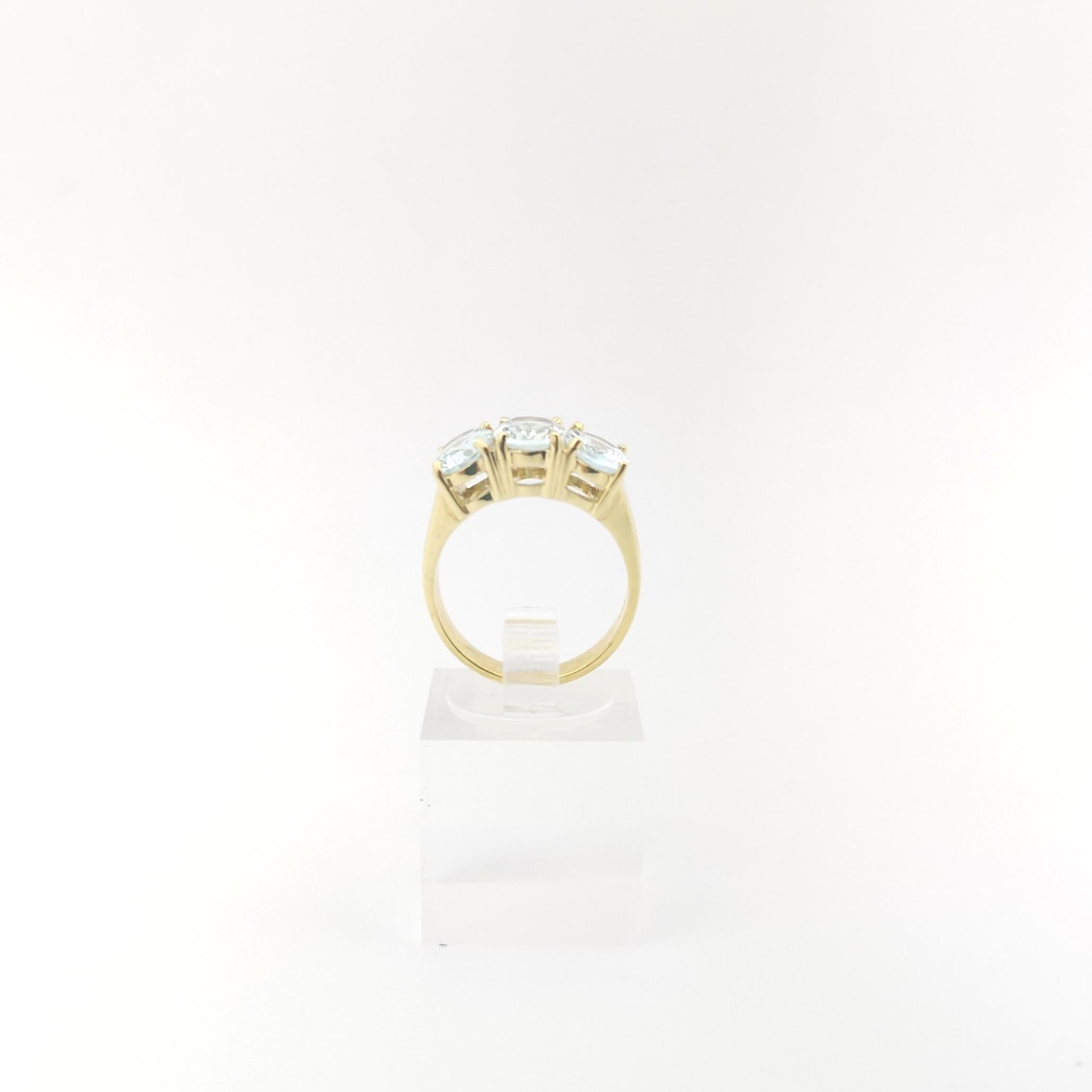 Aquamarine Ring set in 14K Gold Settings For Sale 3